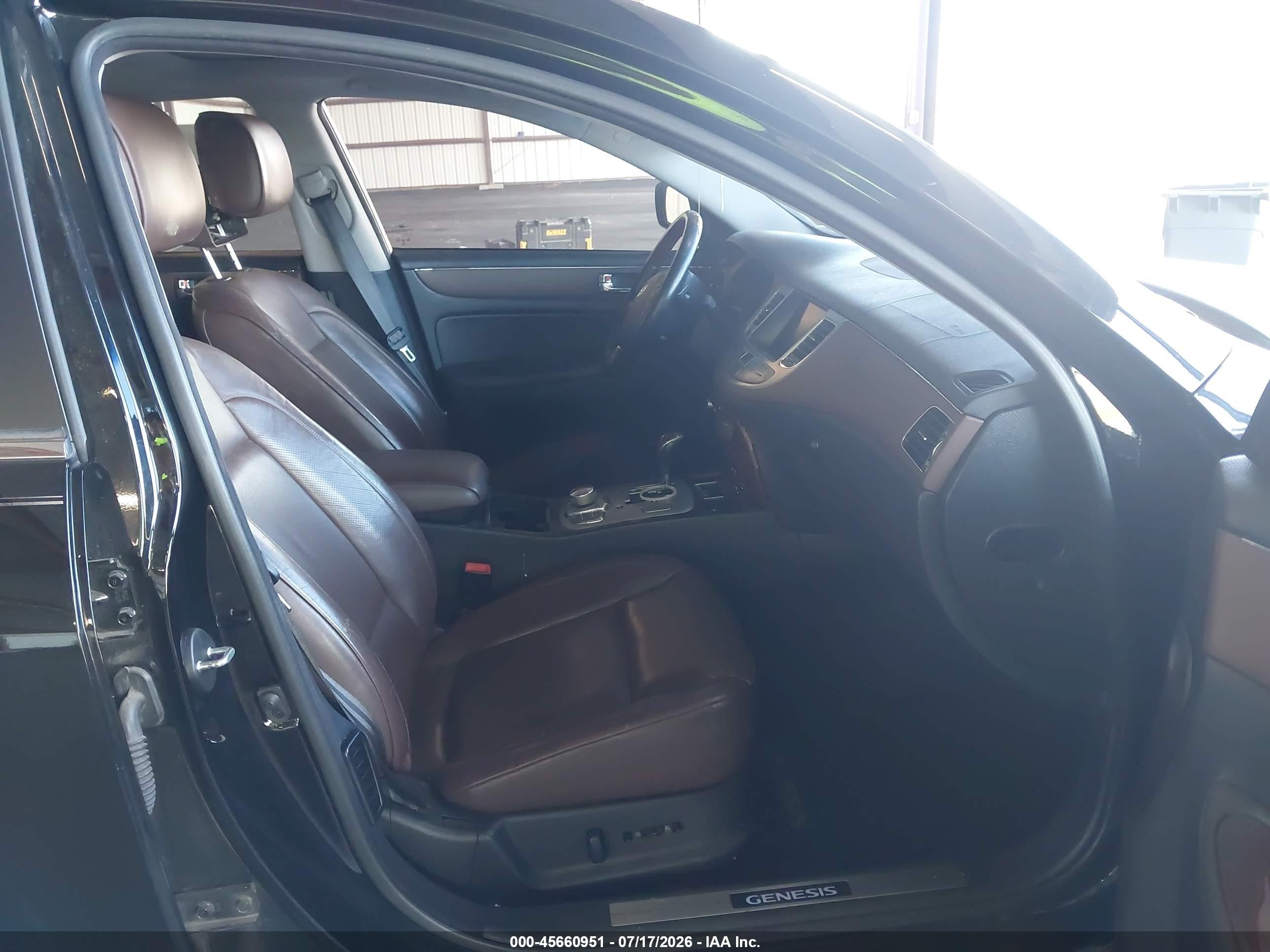 2009 Hyundai Genesis 4.6 Black vin: KMHGC46FX9U055131