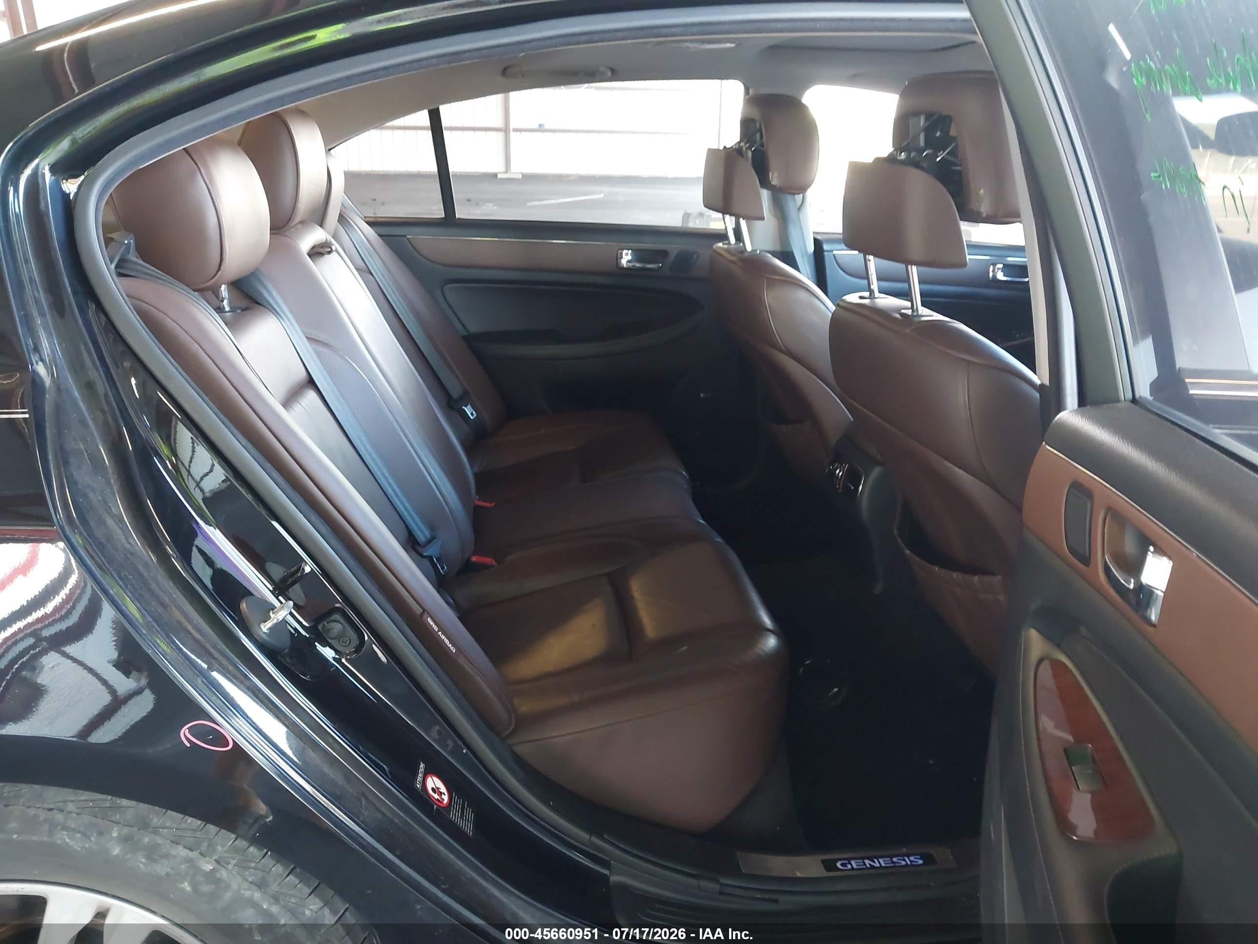2009 Hyundai Genesis 4.6 Black vin: KMHGC46FX9U055131