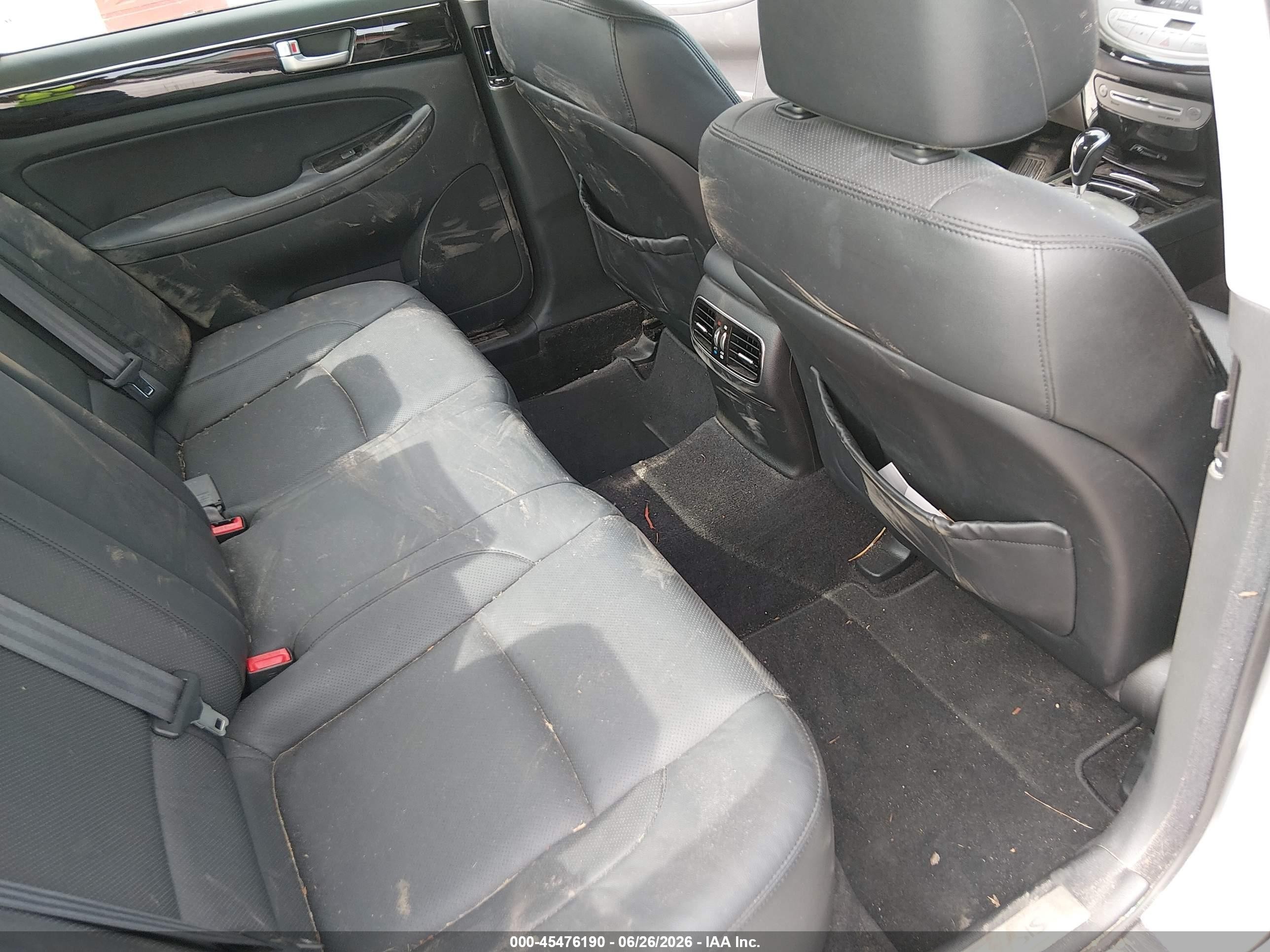 2012 Hyundai Genesis 3.8 Silver vin: KMHGC4DD0CU158311