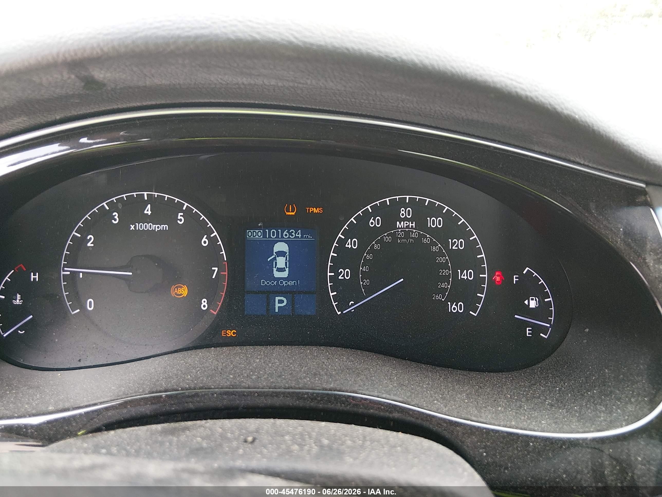 2012 Hyundai Genesis 3.8 Silver vin: KMHGC4DD0CU158311