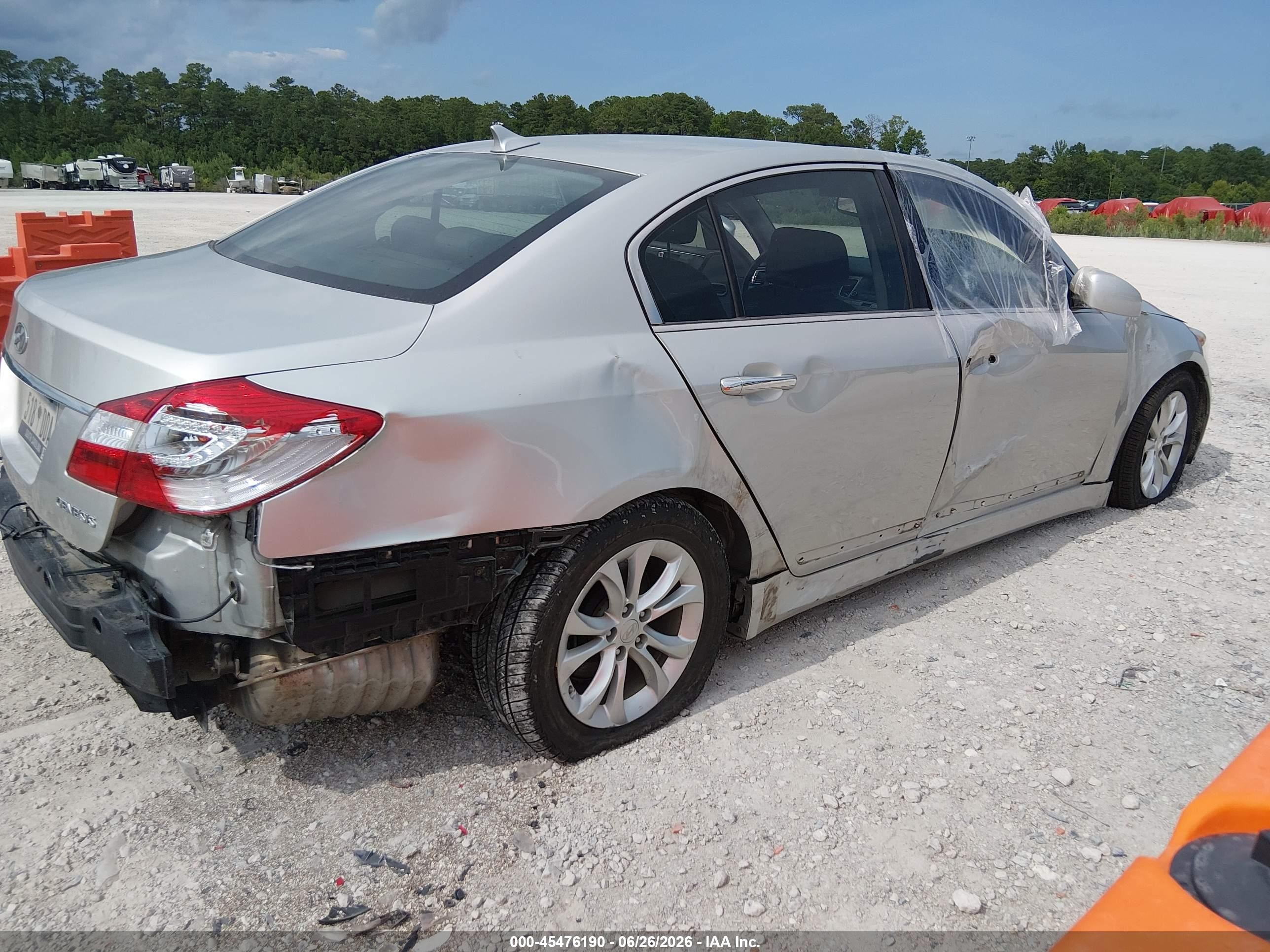 2012 Hyundai Genesis 3.8 Silver vin: KMHGC4DD0CU158311