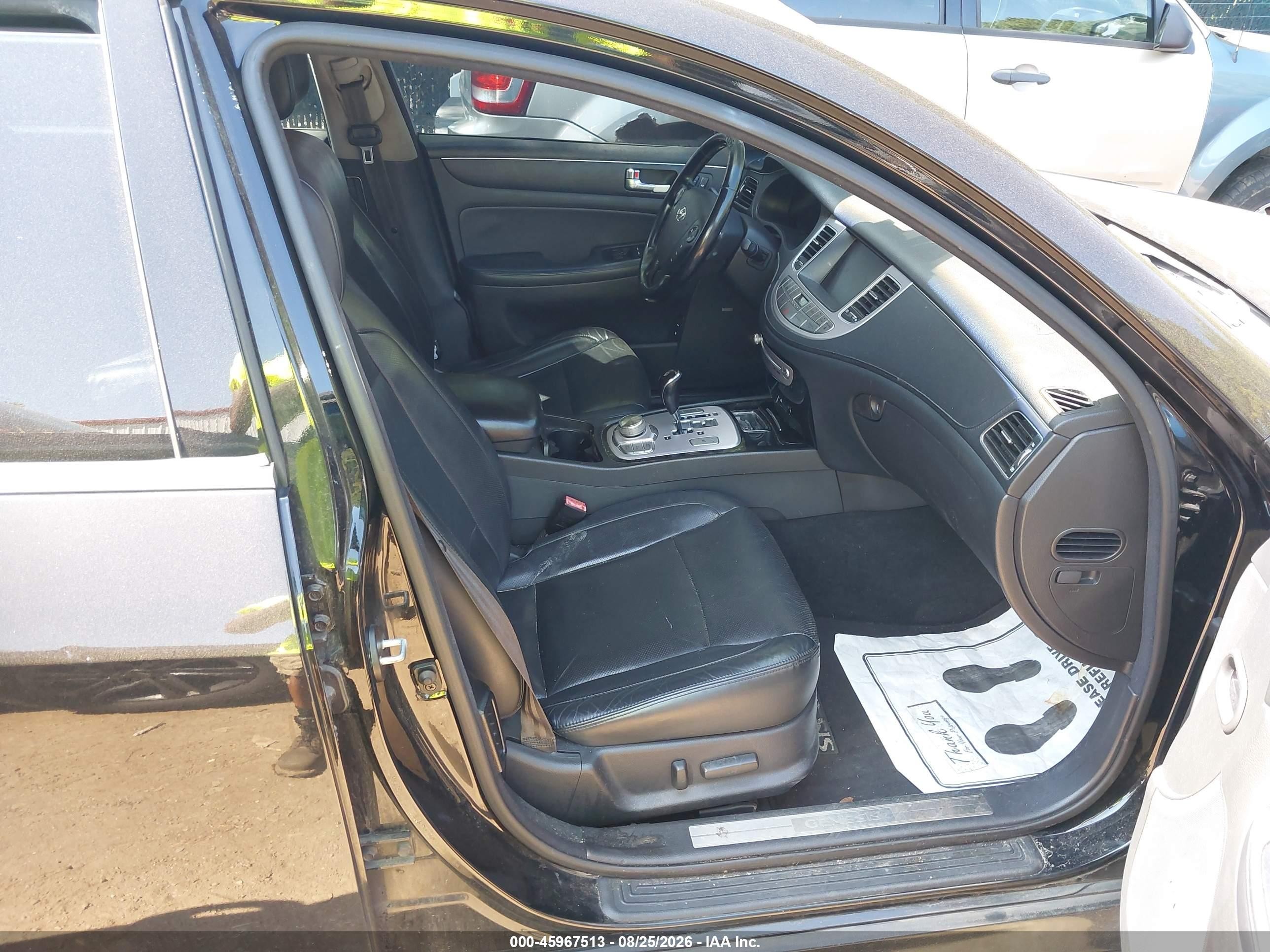 2012 Hyundai Genesis 3.8 Черный vin: KMHGC4DD0CU170684
