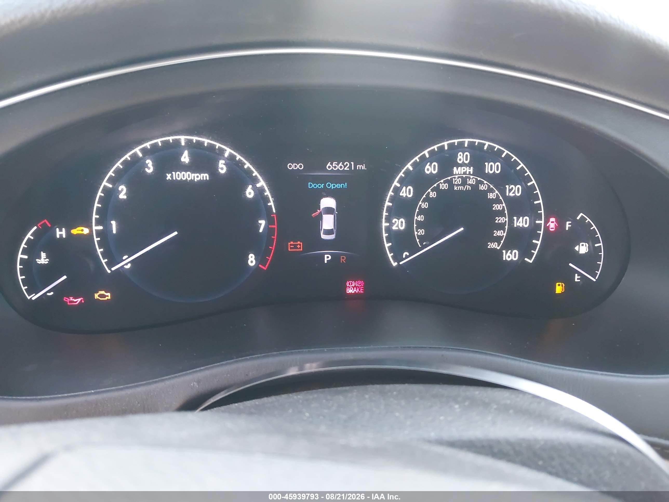 2012 Hyundai Genesis 3.8 White vin: KMHGC4DD0CU171835