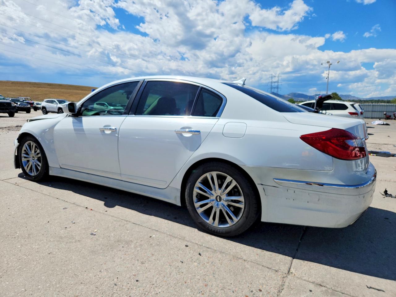 2012 Hyundai Genesis 3.8l White vin: KMHGC4DD0CU177912