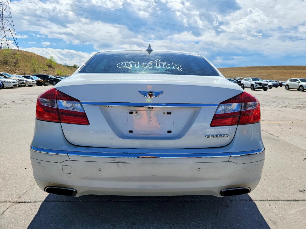 2012 Hyundai Genesis 3.8l White vin: KMHGC4DD0CU177912