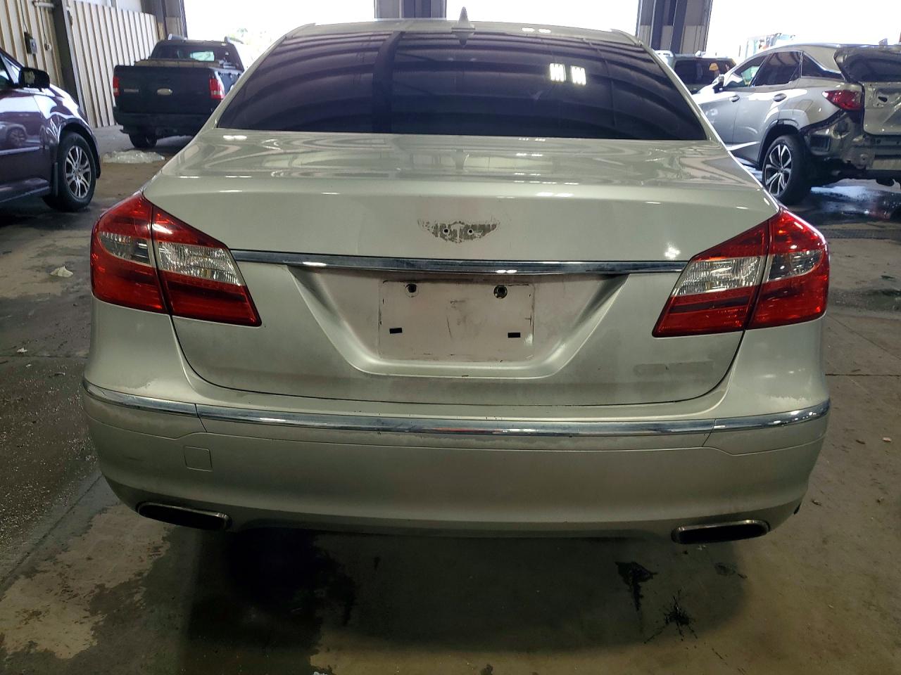 2012 Hyundai Genesis 3.8l Silver vin: KMHGC4DD0CU191261