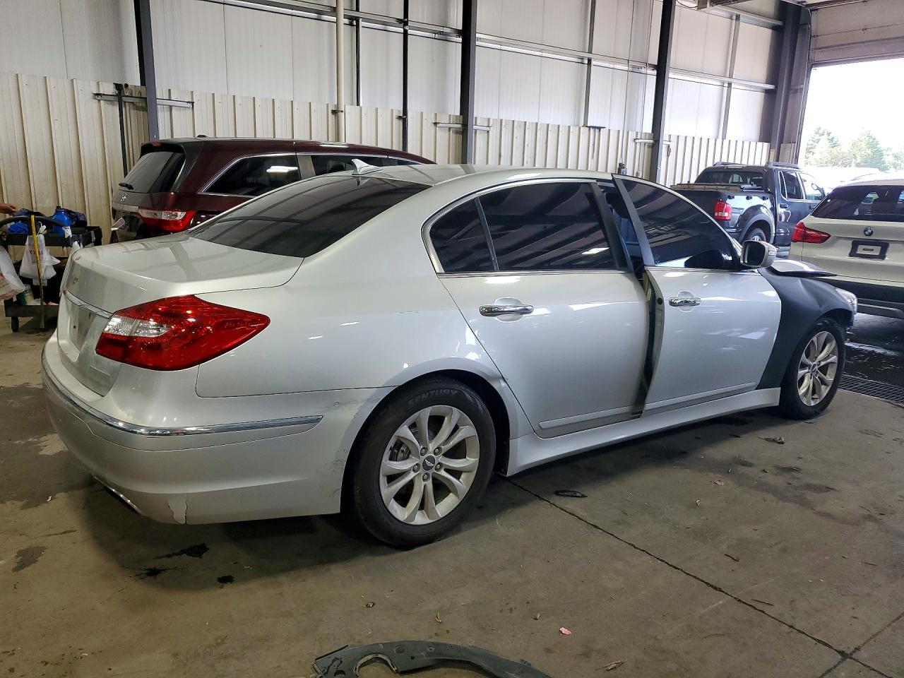 2012 Hyundai Genesis 3.8l Silver vin: KMHGC4DD0CU191261
