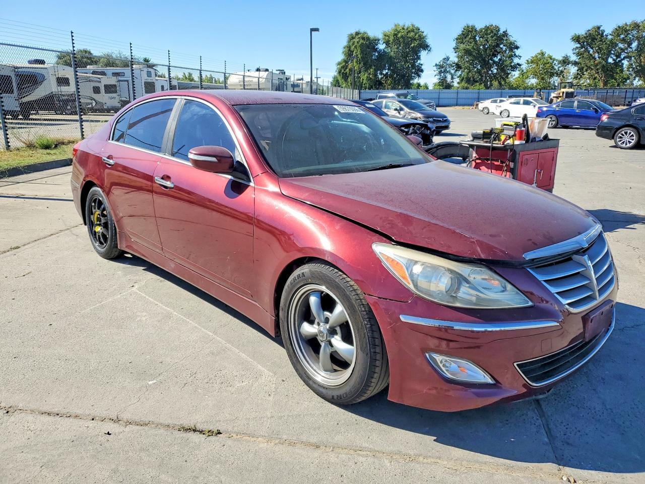 2012 Hyundai Genesis 3.8l Burgundy vin: KMHGC4DD0CU191888