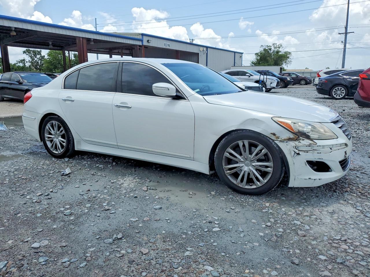 2012 Hyundai Genesis 3.8l White vin: KMHGC4DD0CU196721