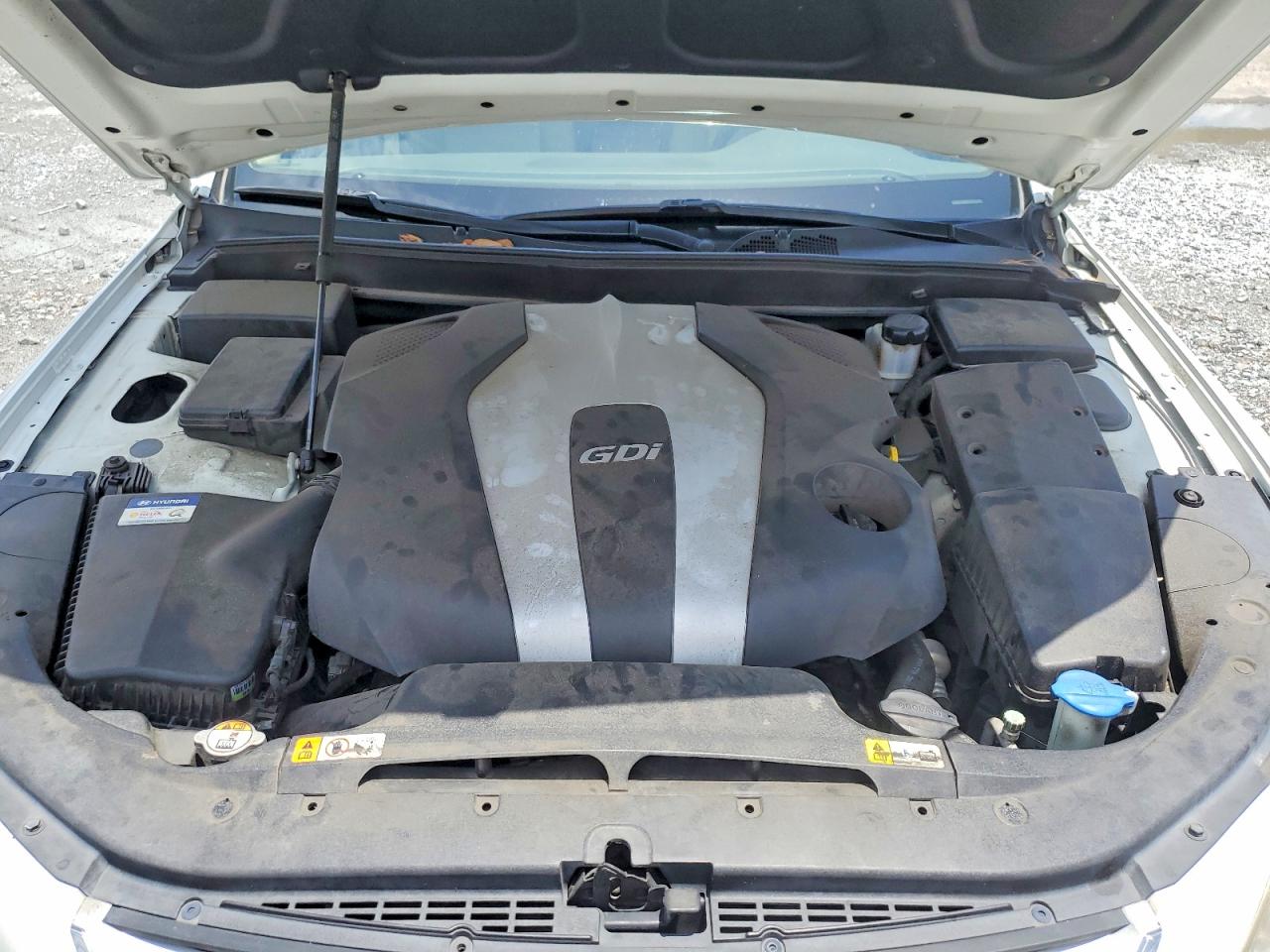 2012 Hyundai Genesis 3.8l White vin: KMHGC4DD0CU196721