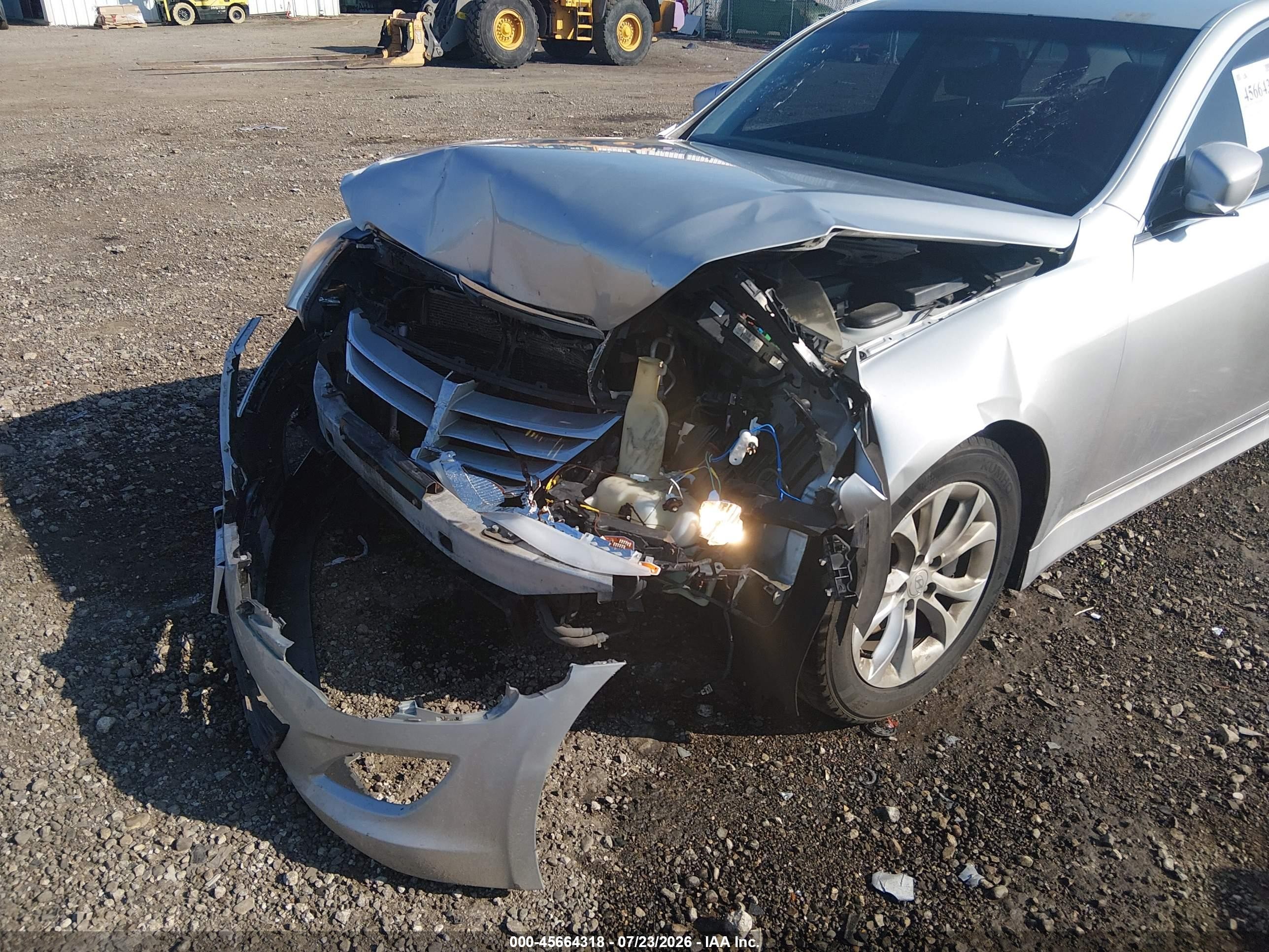 2012 Hyundai Genesis 3.8 Silver vin: KMHGC4DD0CU198033