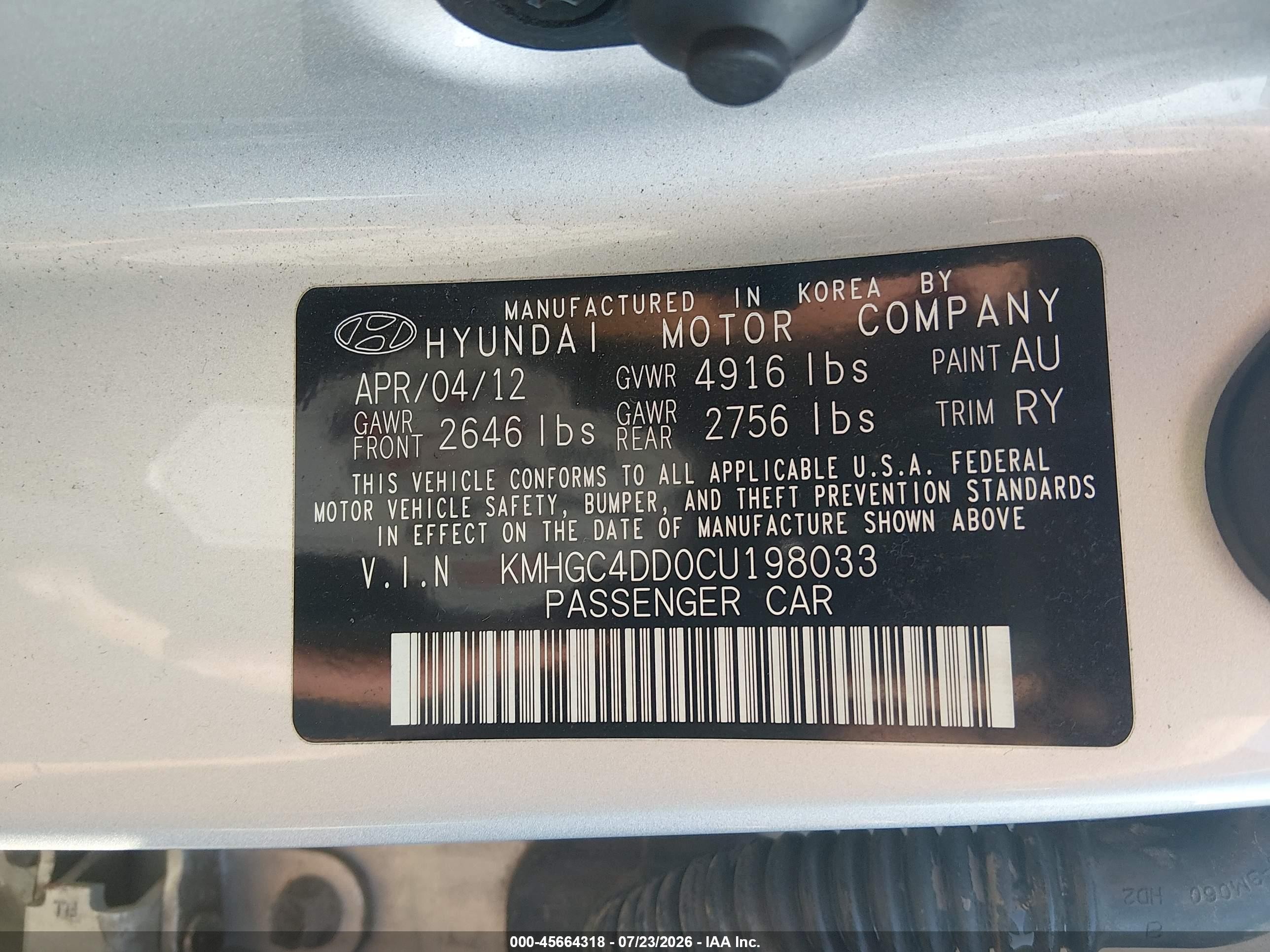 2012 Hyundai Genesis 3.8 Silver vin: KMHGC4DD0CU198033