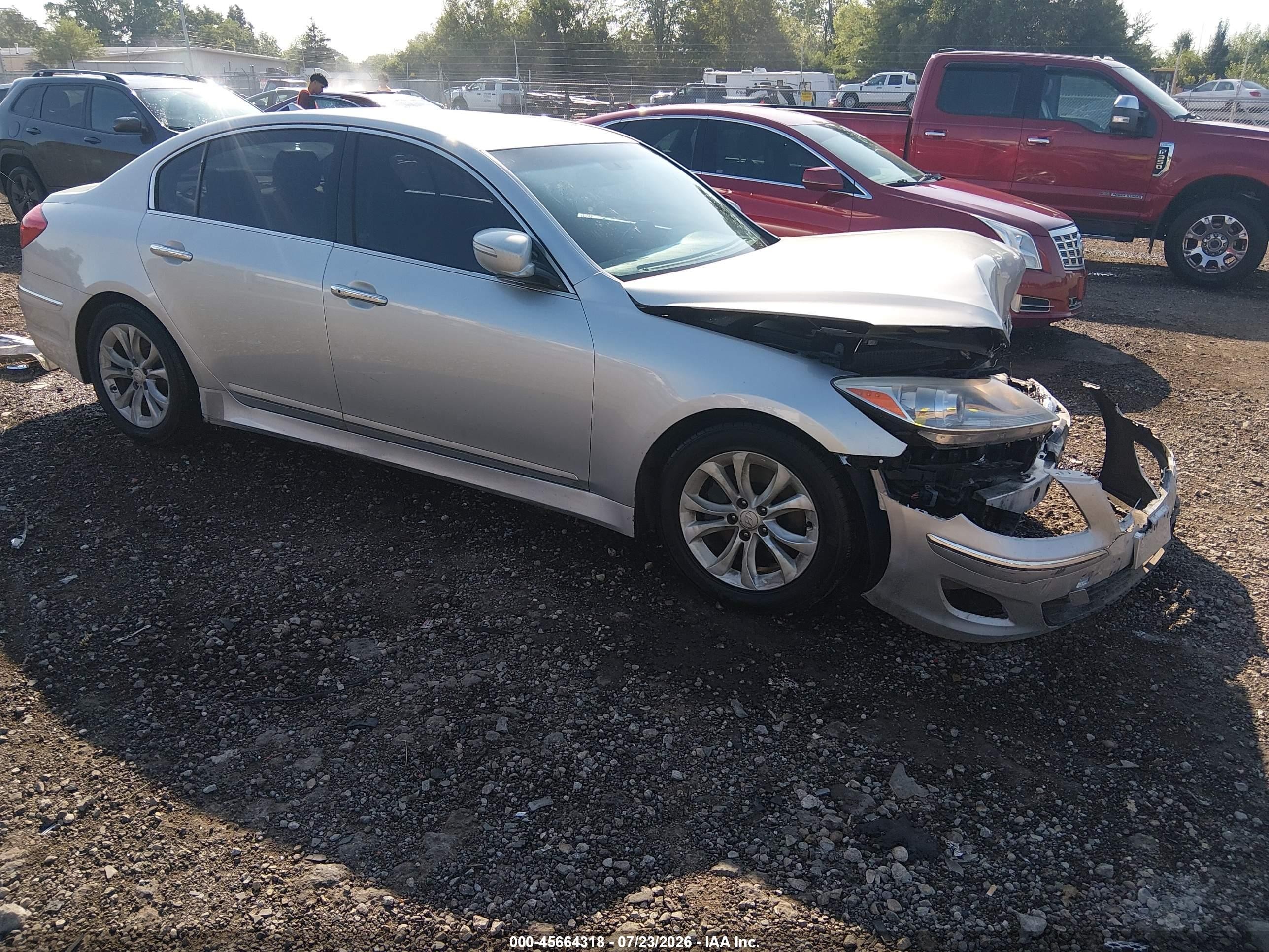2012 Hyundai Genesis 3.8 Silver vin: KMHGC4DD0CU198033