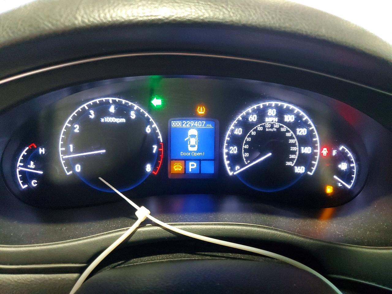2012 Hyundai Genesis 3.8l Silver vin: KMHGC4DD0CU200864