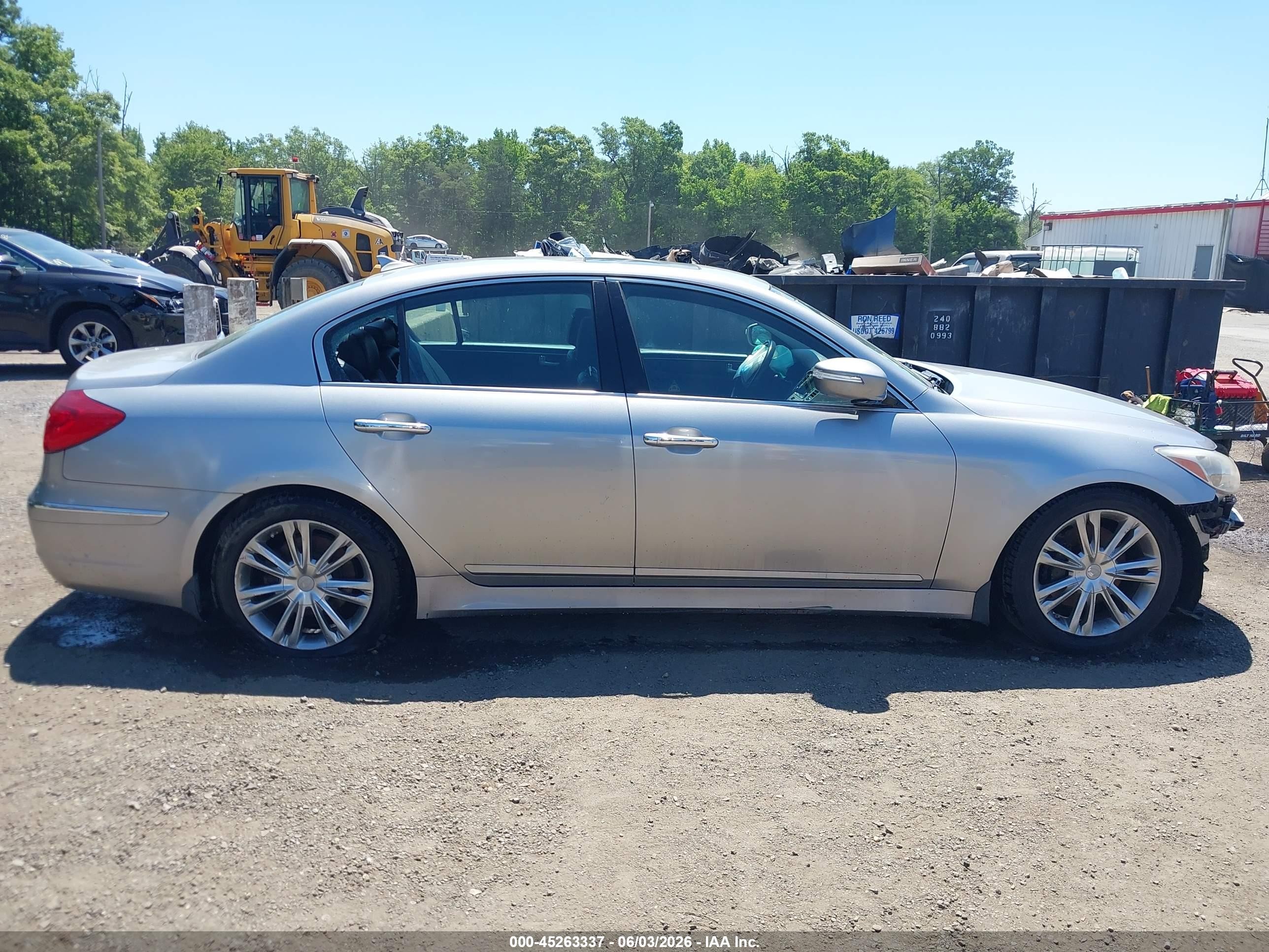 2013 Hyundai Genesis 3.8 Silver vin: KMHGC4DD0DU213406