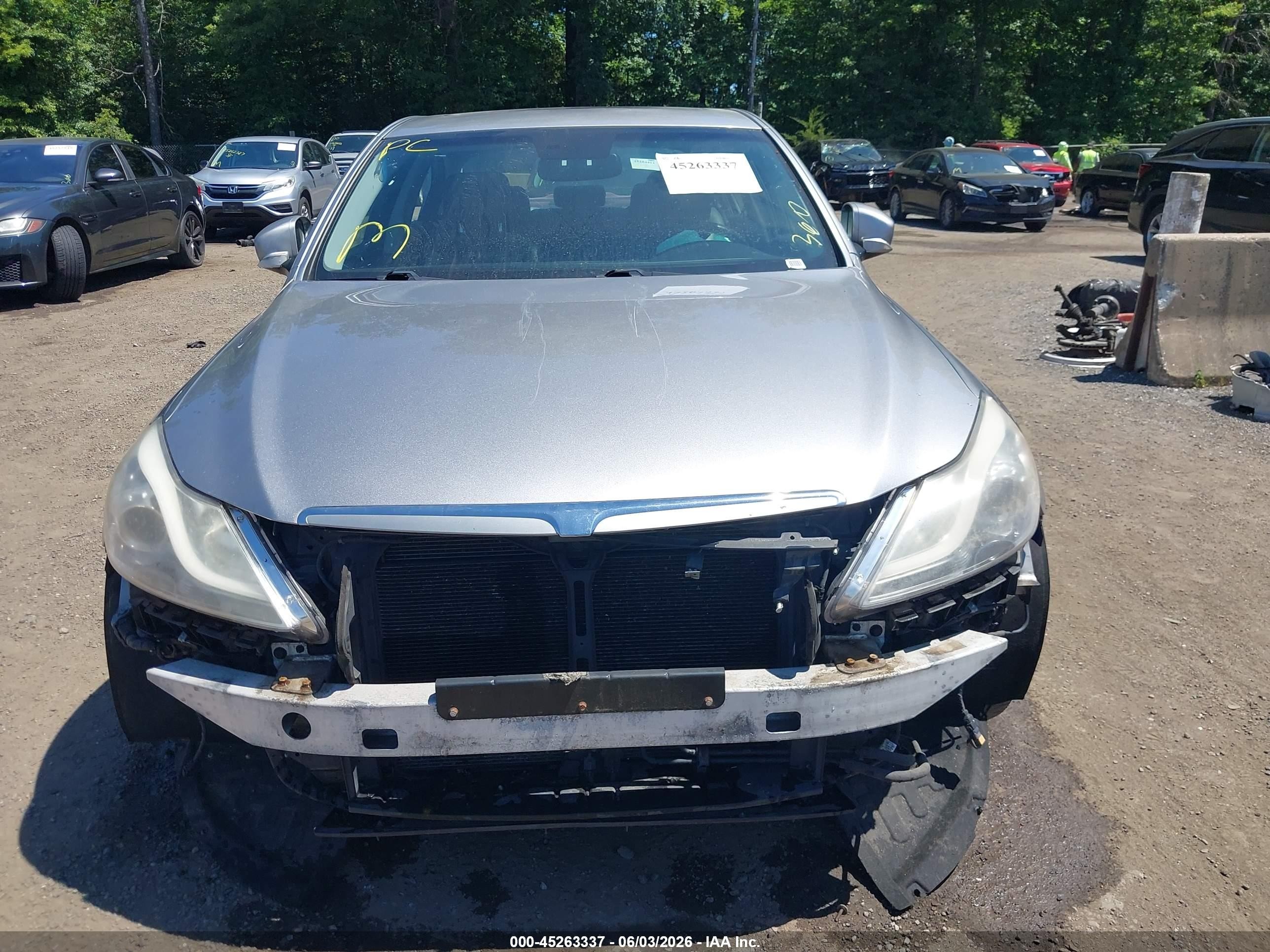 2013 Hyundai Genesis 3.8 Silver vin: KMHGC4DD0DU213406