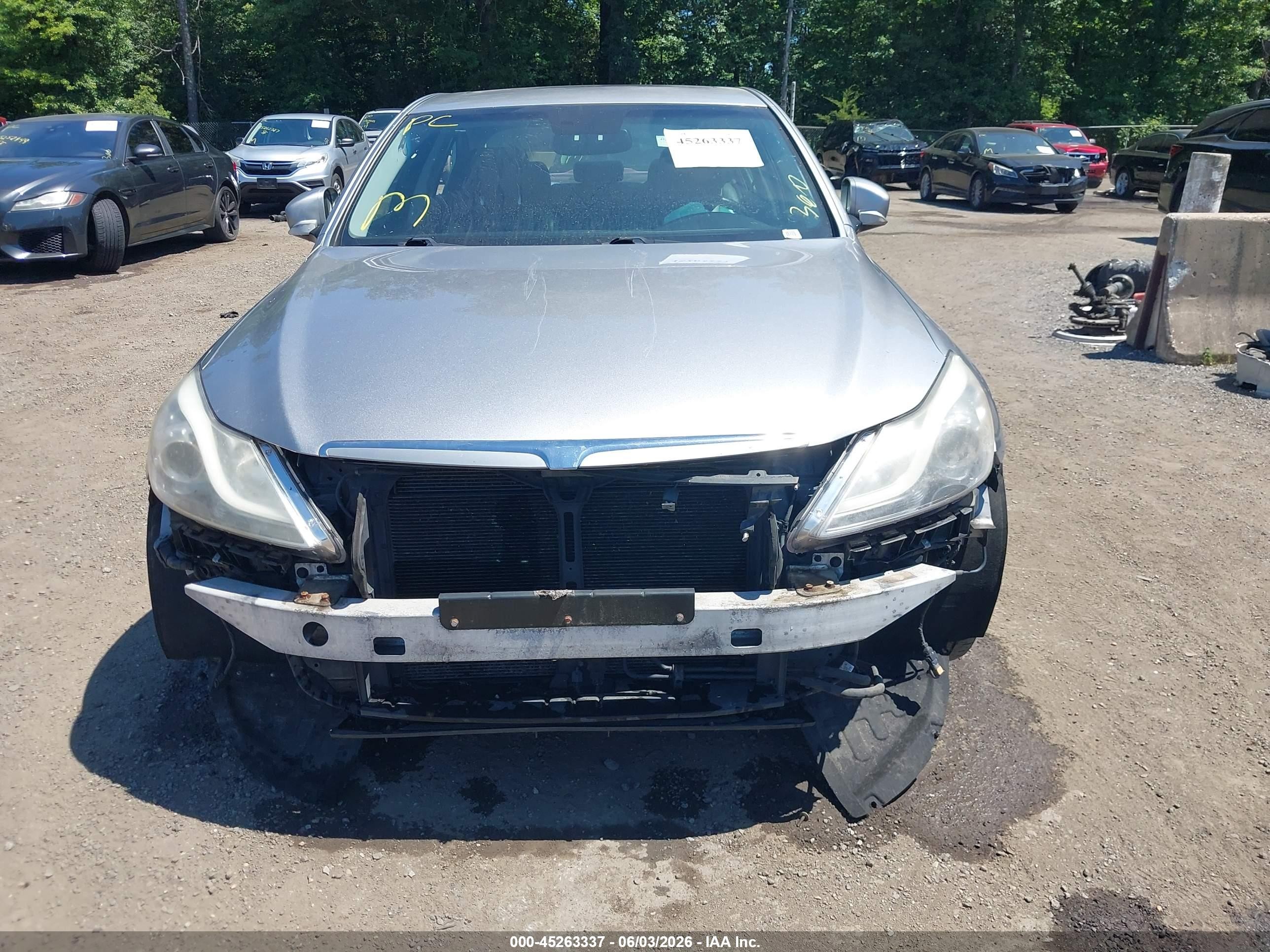 2013 Hyundai Genesis 3.8 Silver vin: KMHGC4DD0DU213406