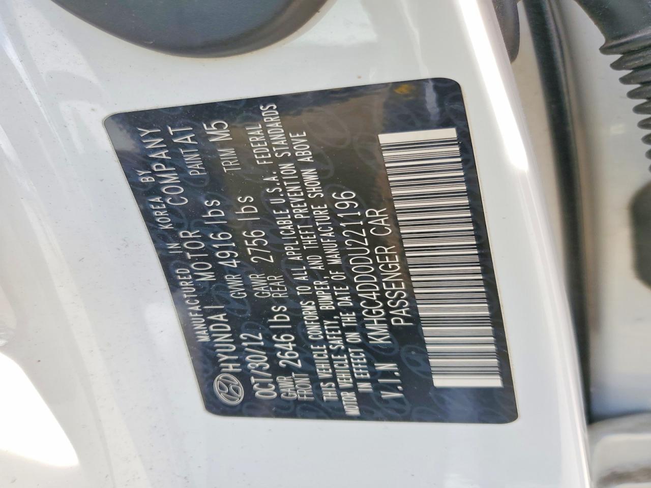 2013 Hyundai Genesis 3.8l White vin: KMHGC4DD0DU221196