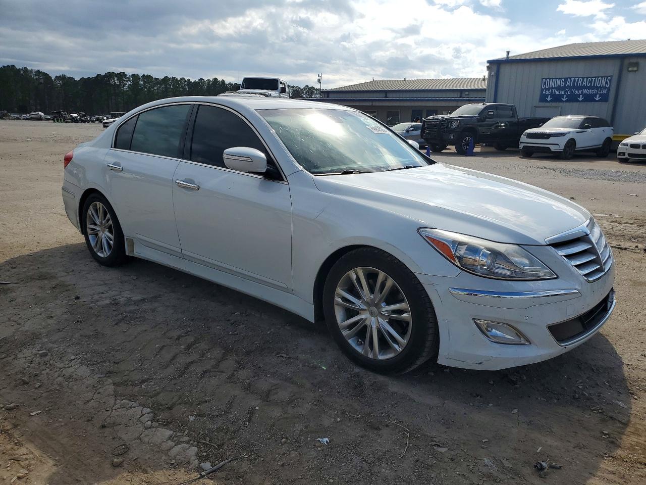 2013 Hyundai Genesis 3.8l White vin: KMHGC4DD0DU221196