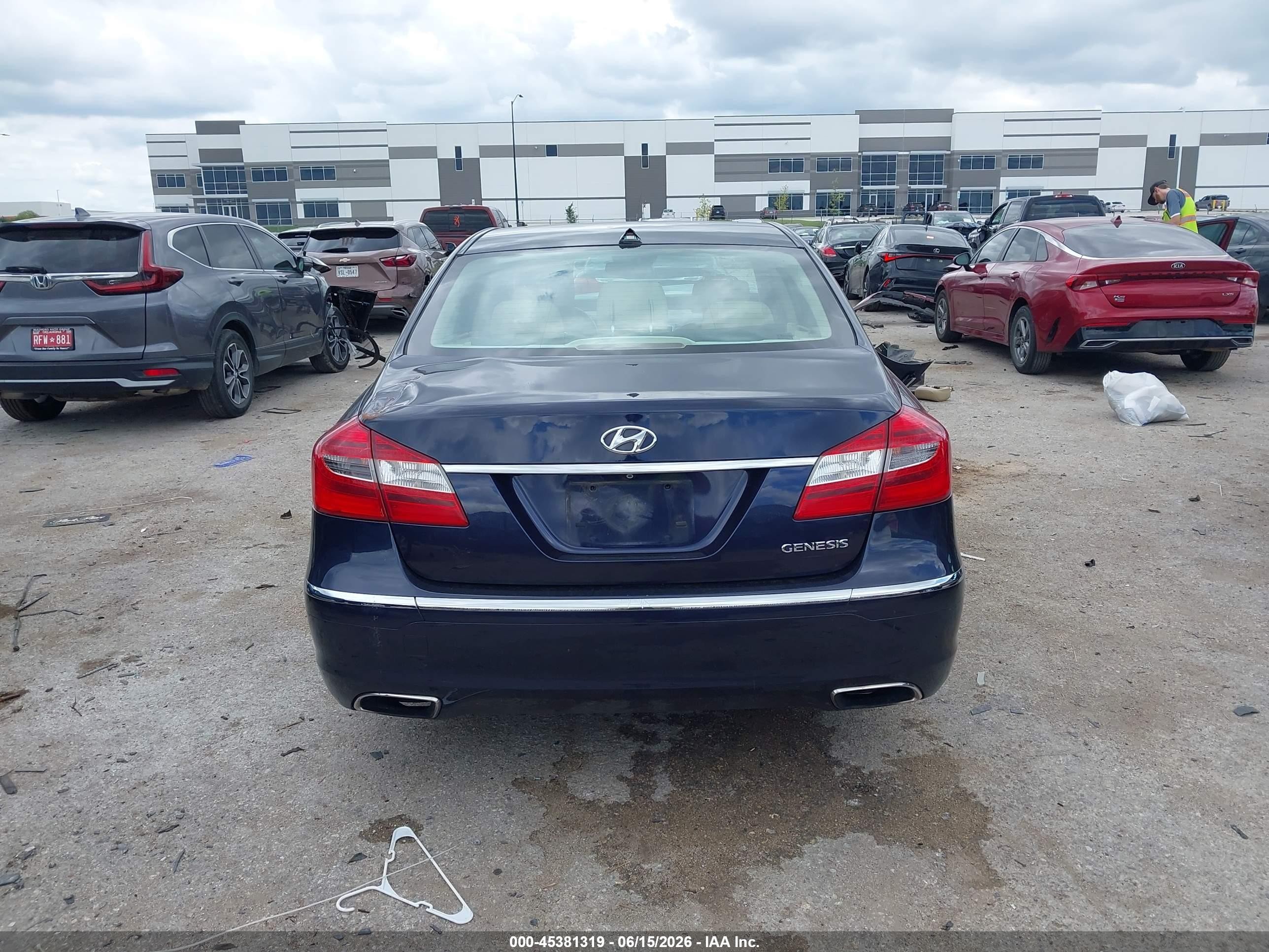 2013 Hyundai Genesis 3.8 Blue vin: KMHGC4DD0DU222123