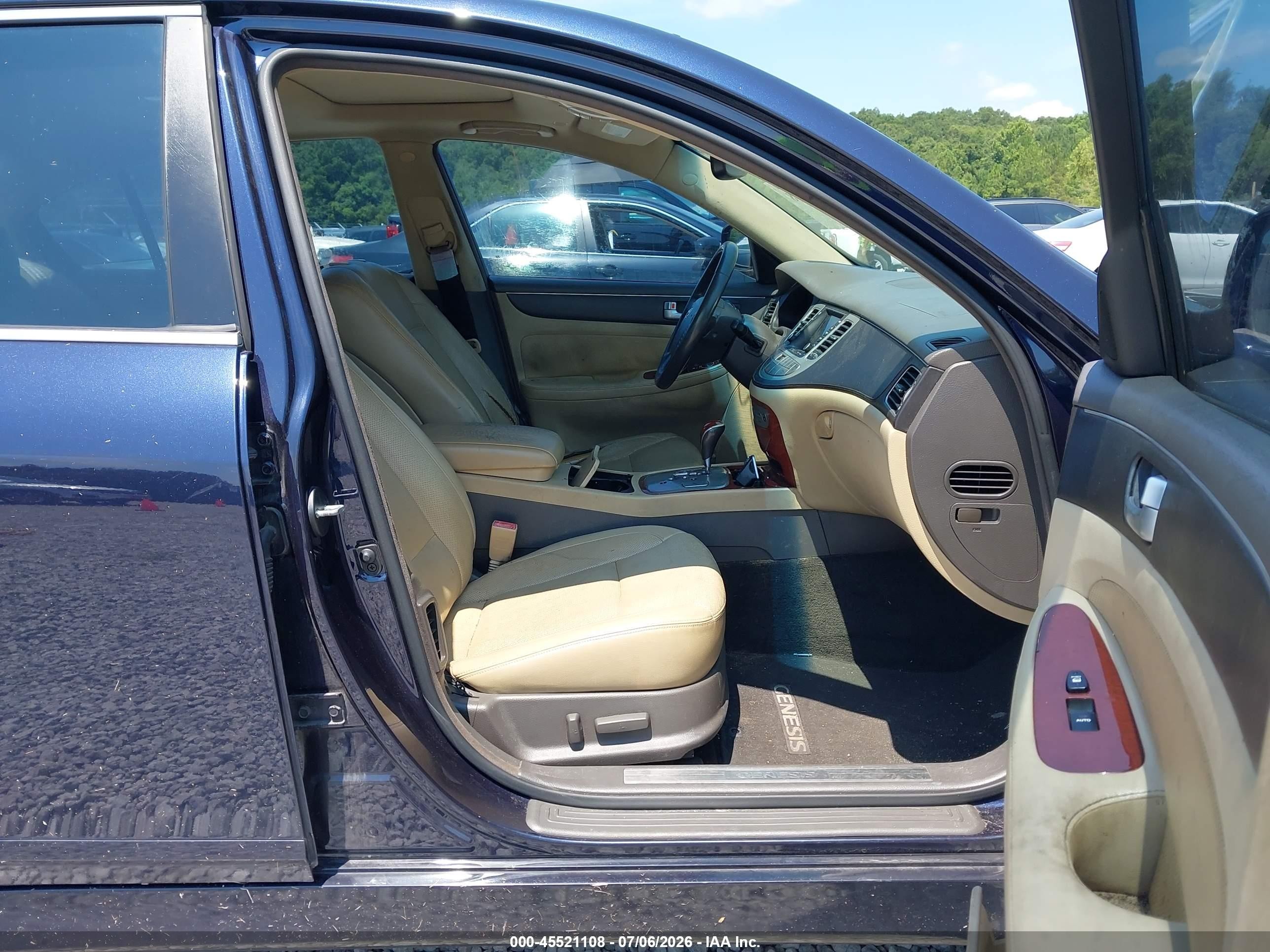 2013 Hyundai Genesis 3.8 Синий vin: KMHGC4DD0DU223062