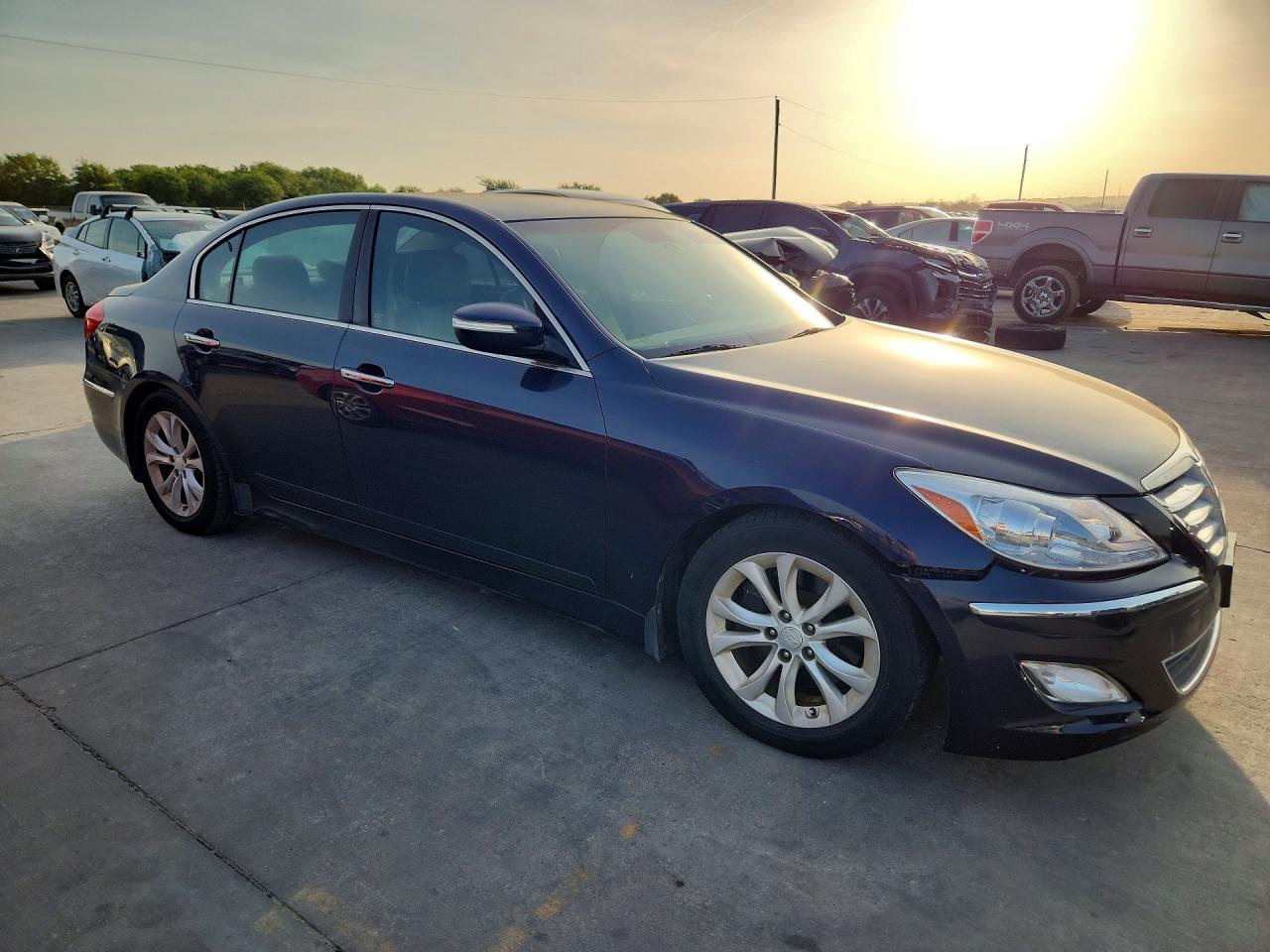 2013 Hyundai Genesis 3.8l Blue vin: KMHGC4DD0DU223370