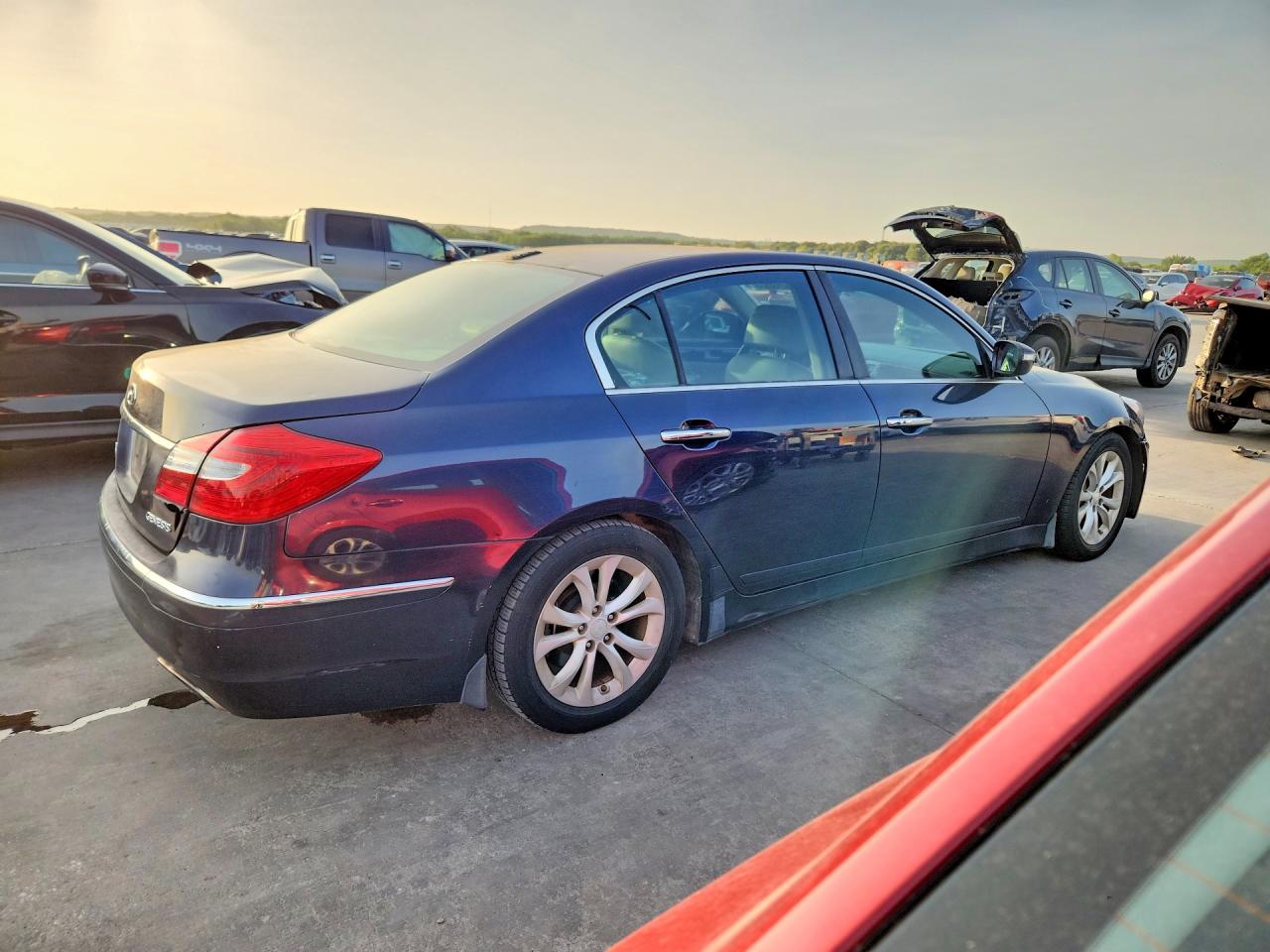 2013 Hyundai Genesis 3.8l Blue vin: KMHGC4DD0DU223370