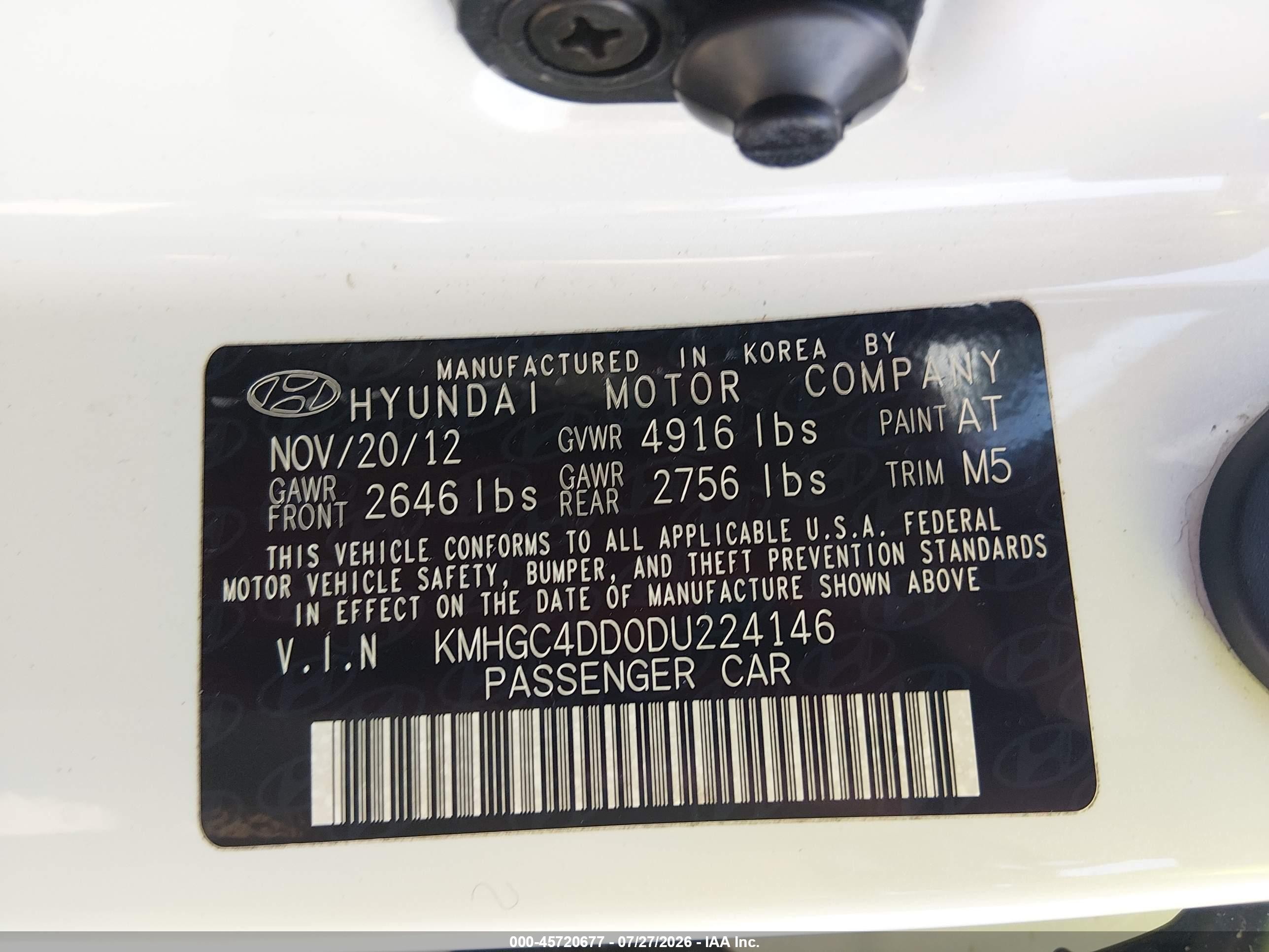 2013 Hyundai Genesis 3.8 White vin: KMHGC4DD0DU224146