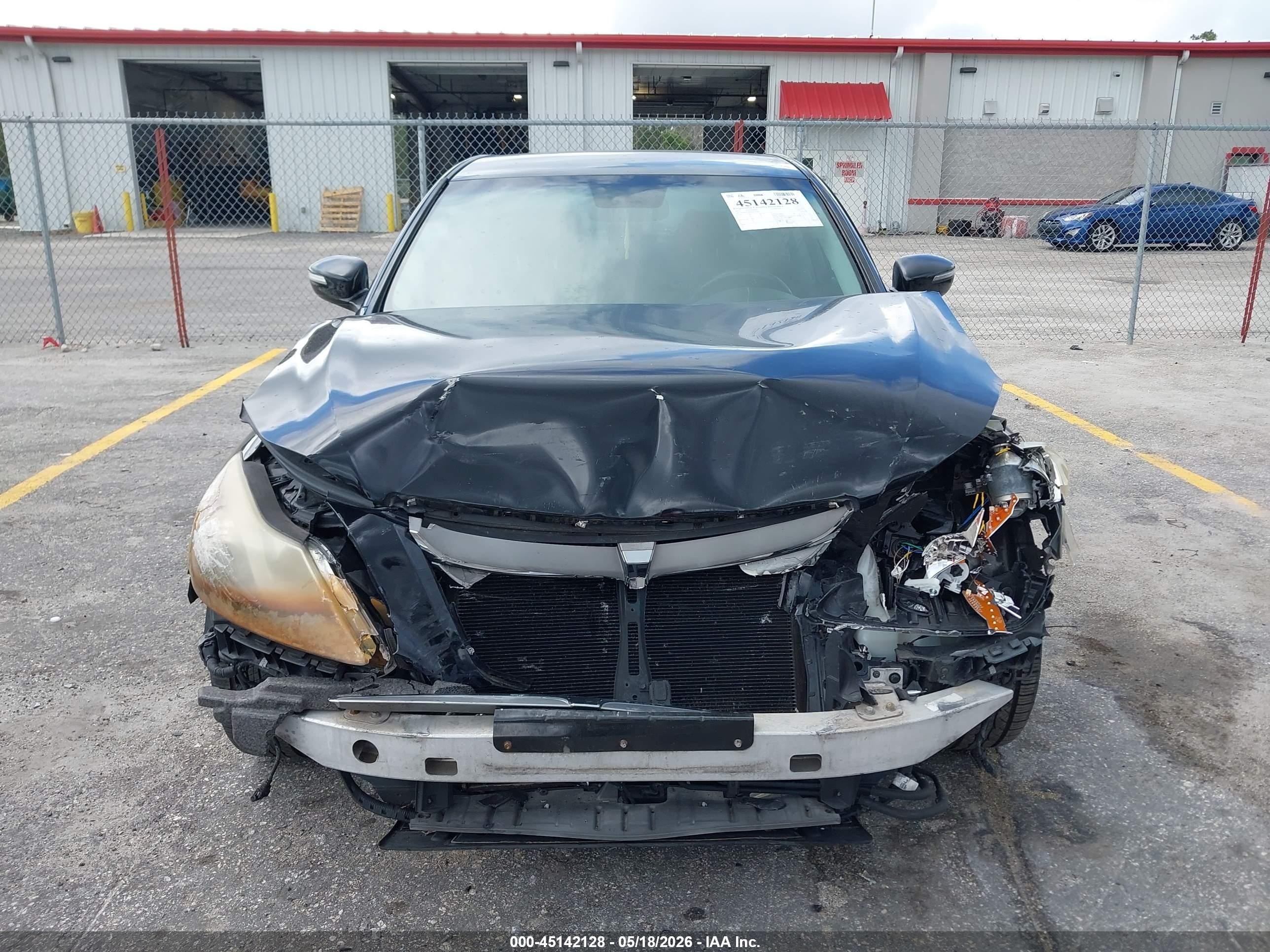 2013 Hyundai Genesis 3.8 Black vin: KMHGC4DD0DU228407