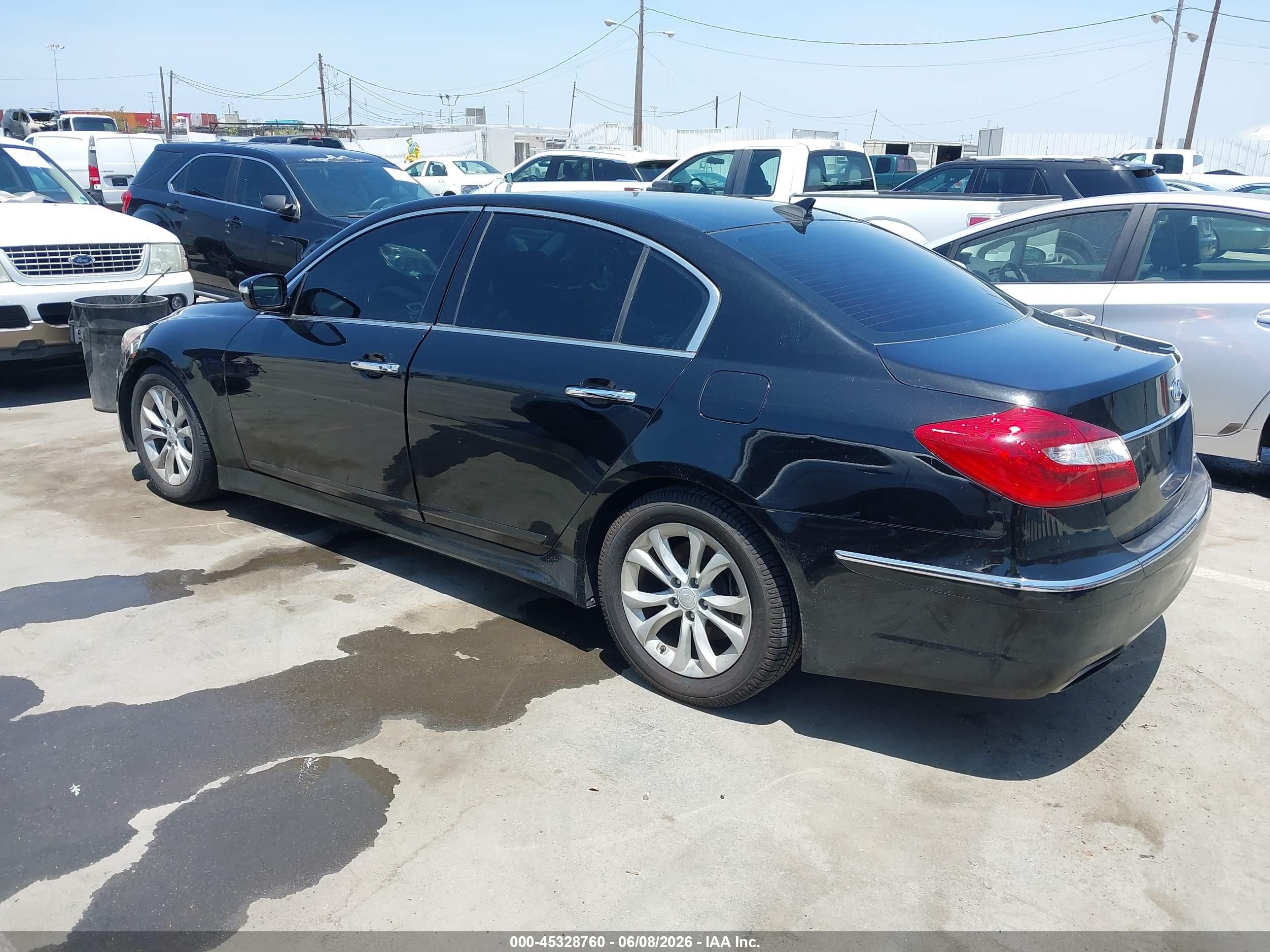 2013 Hyundai Genesis 3.8 Black vin: KMHGC4DD0DU233090