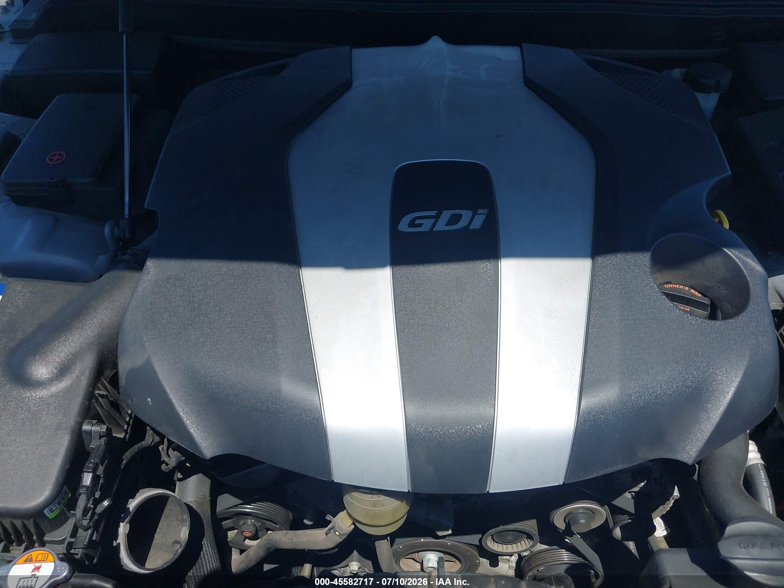2013 Hyundai Genesis 3.8 Silver vin: KMHGC4DD0DU247443