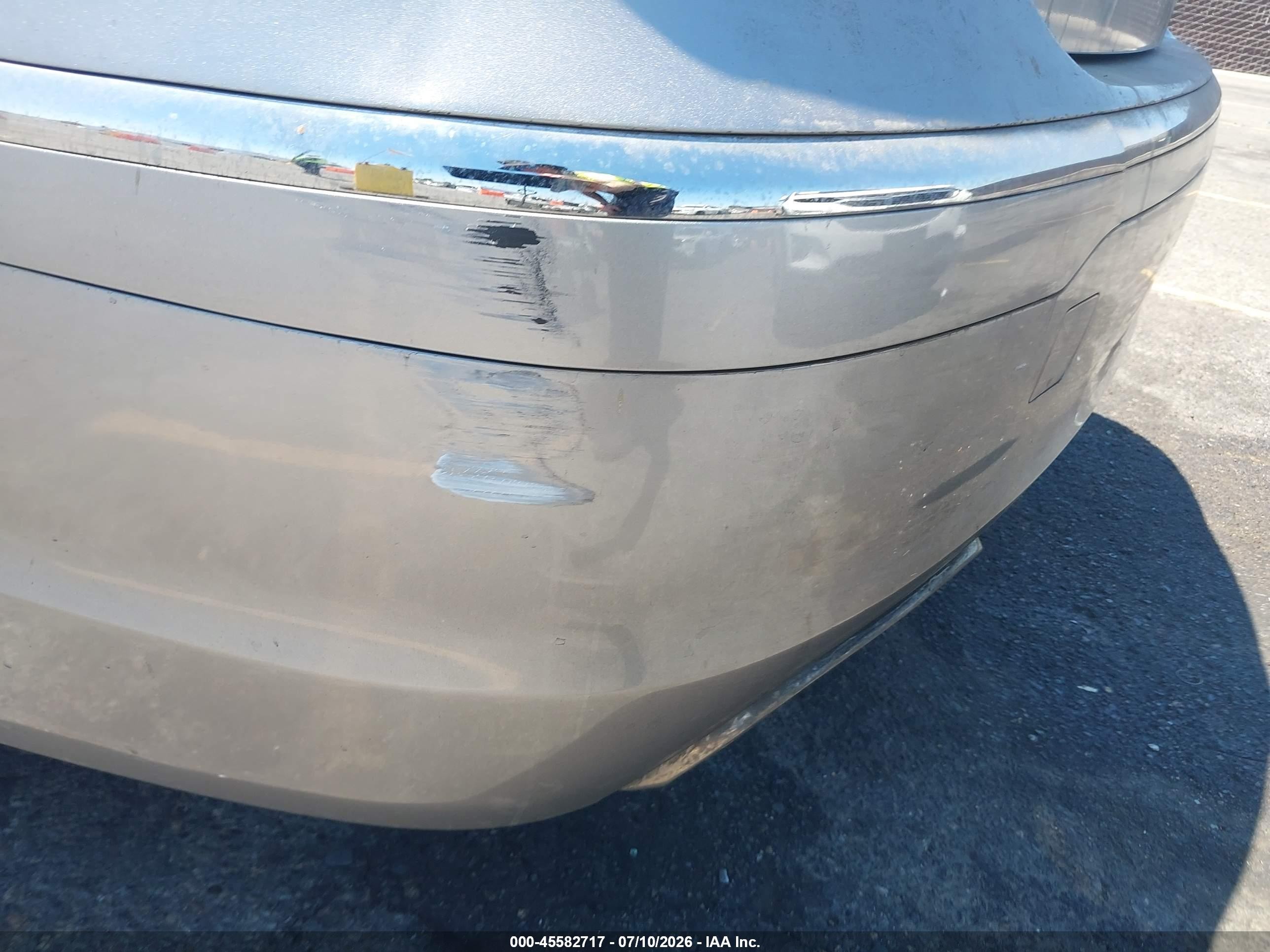 2013 Hyundai Genesis 3.8 Silver vin: KMHGC4DD0DU247443