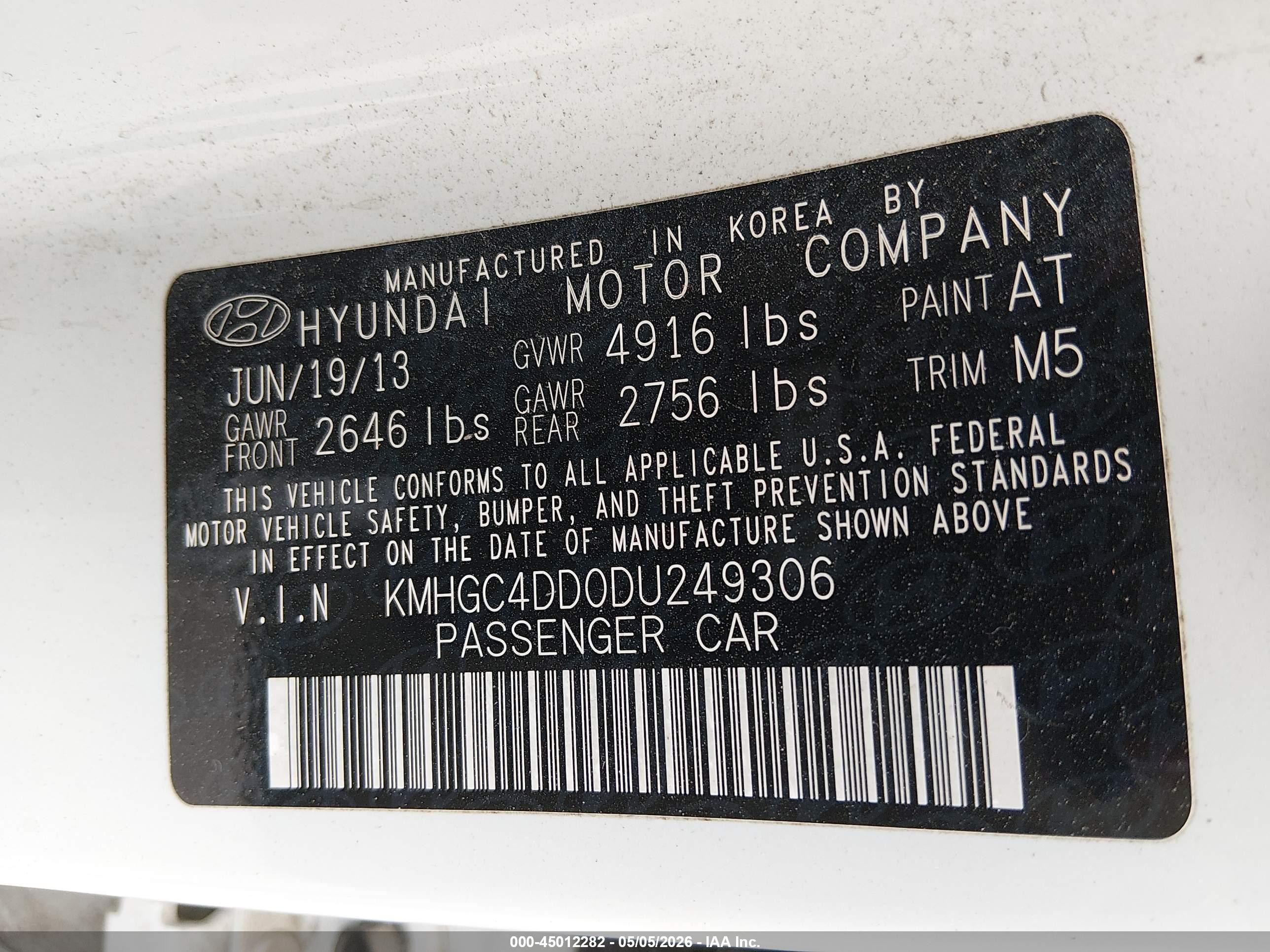 2013 Hyundai Genesis 3.8 White vin: KMHGC4DD0DU249306