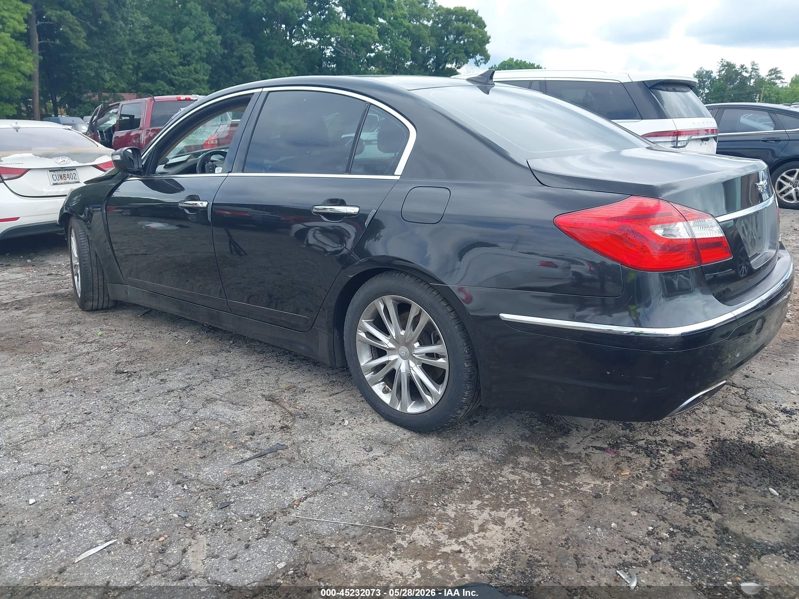 2014 Hyundai Genesis 3.8 Black vin: KMHGC4DD0EU264308