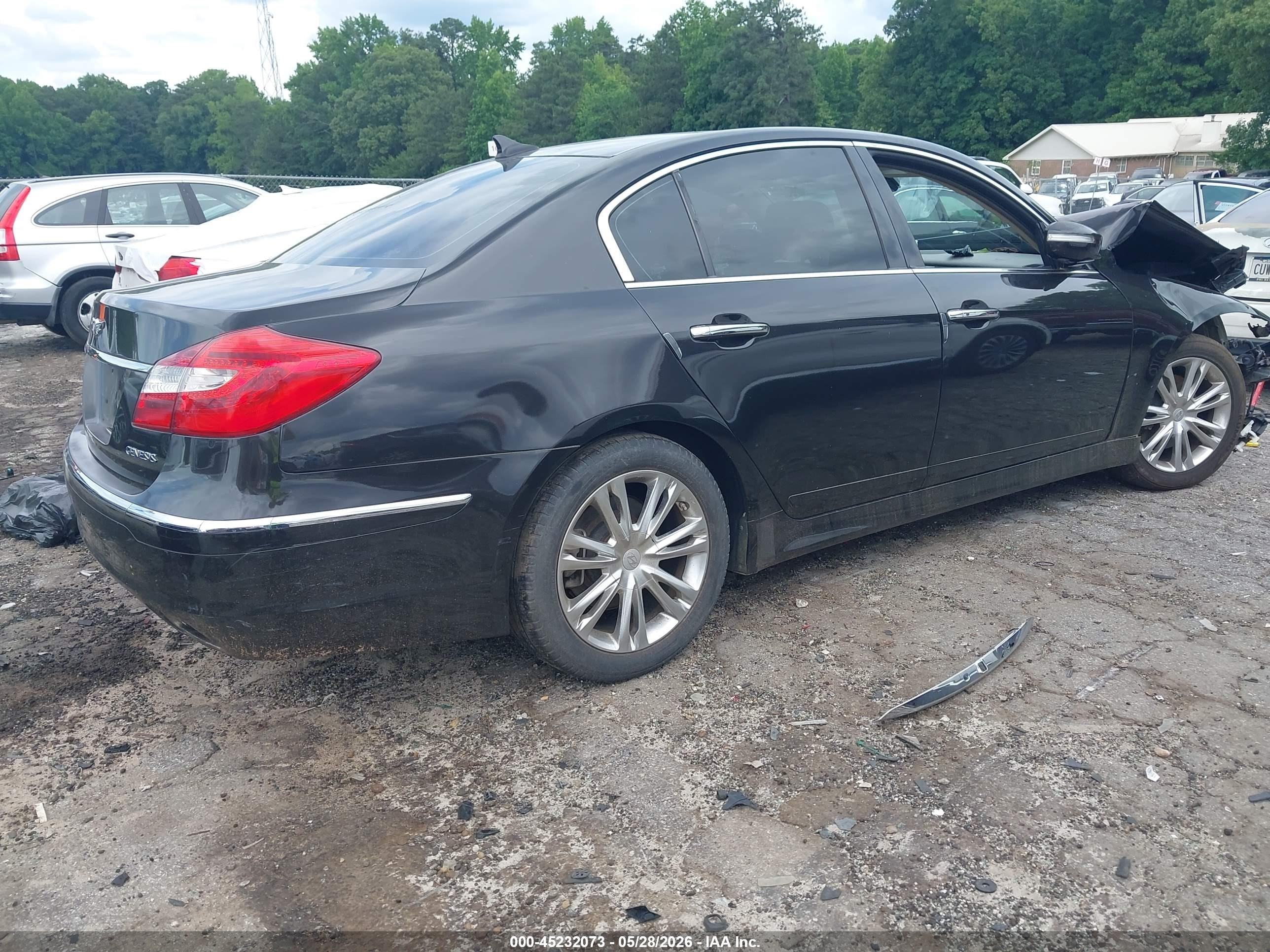2014 Hyundai Genesis 3.8 Black vin: KMHGC4DD0EU264308