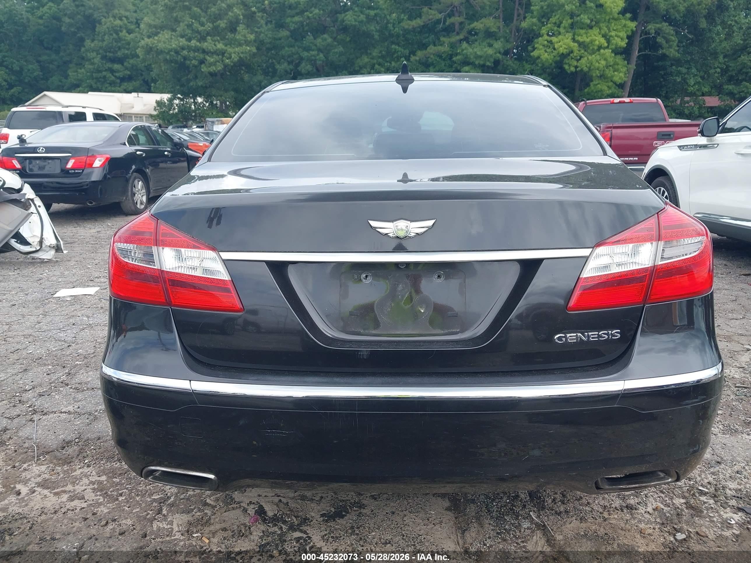 2014 Hyundai Genesis 3.8 Black vin: KMHGC4DD0EU264308