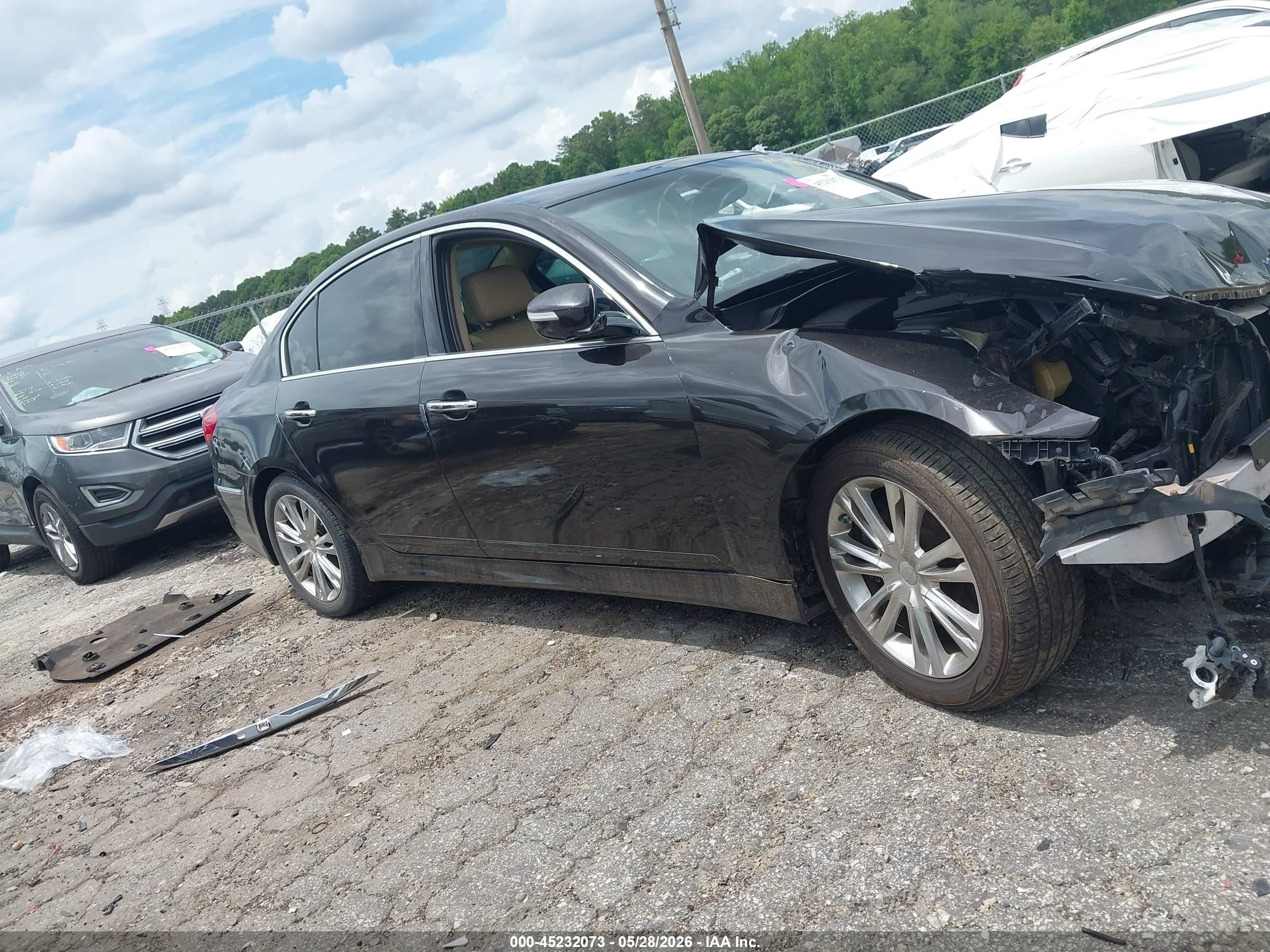 2014 Hyundai Genesis 3.8 Black vin: KMHGC4DD0EU264308
