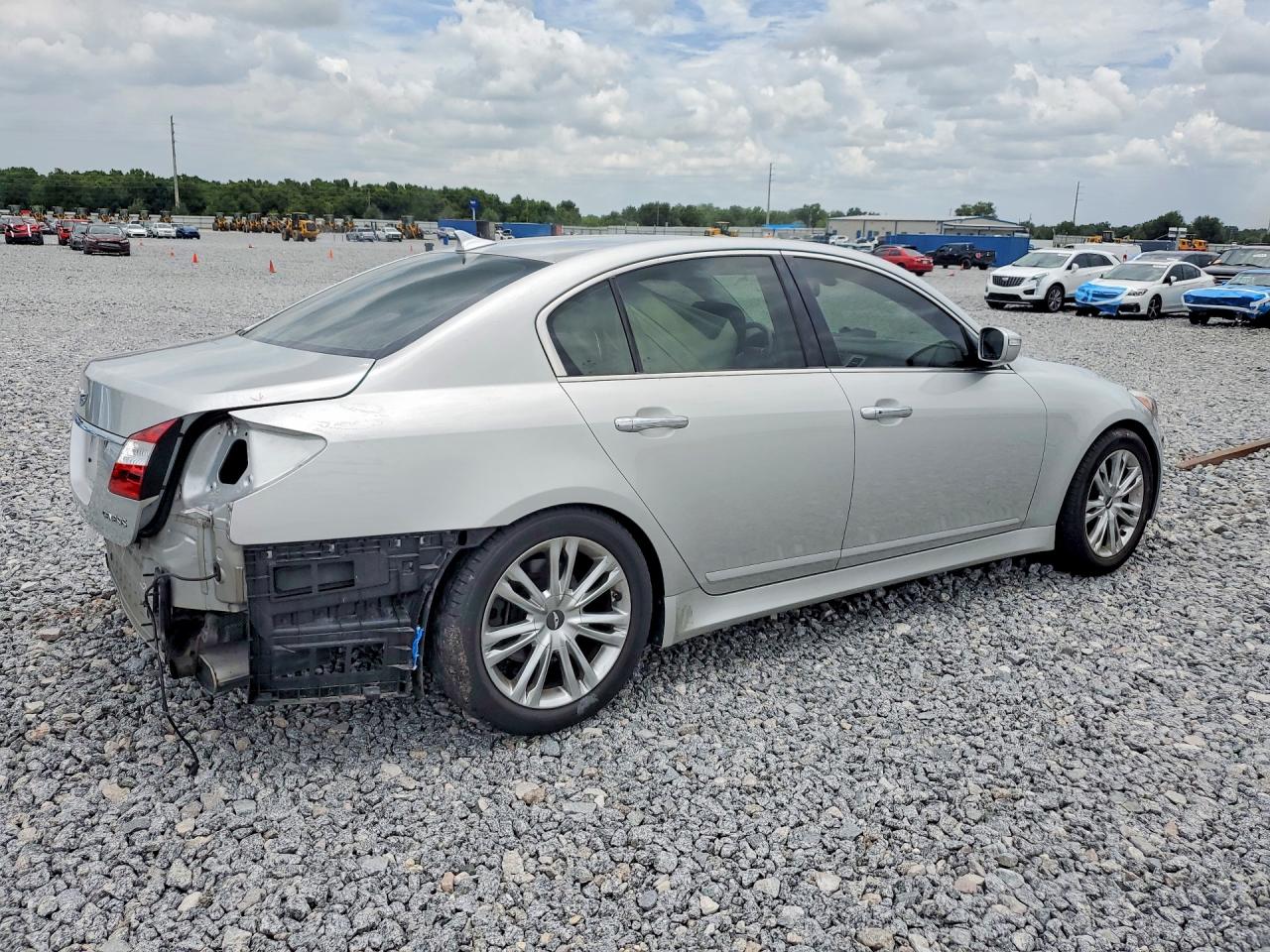 2012 Hyundai Genesis 3.8l Серебряный vin: KMHGC4DD1CU158253