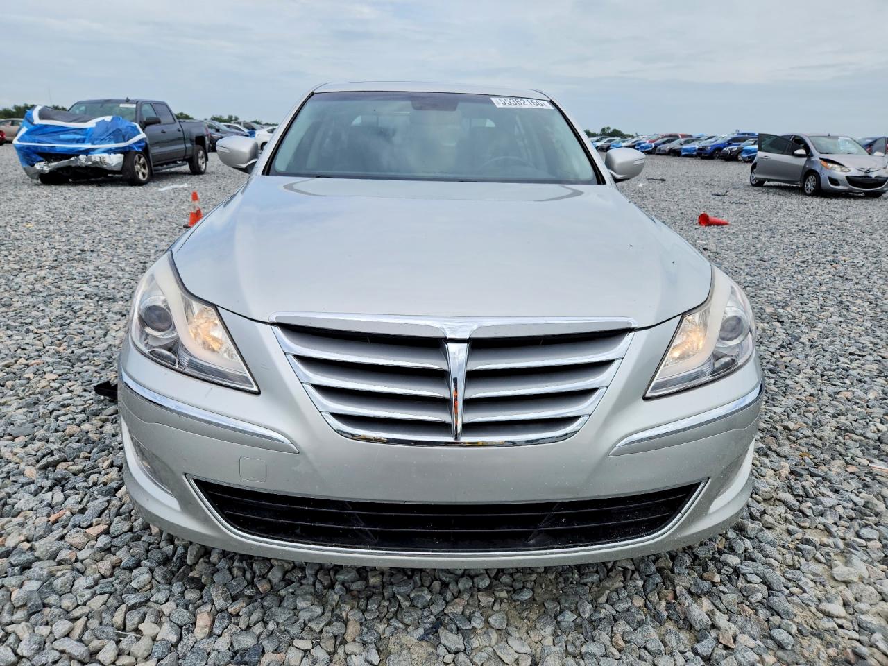 2012 Hyundai Genesis 3.8l Серебряный vin: KMHGC4DD1CU158253