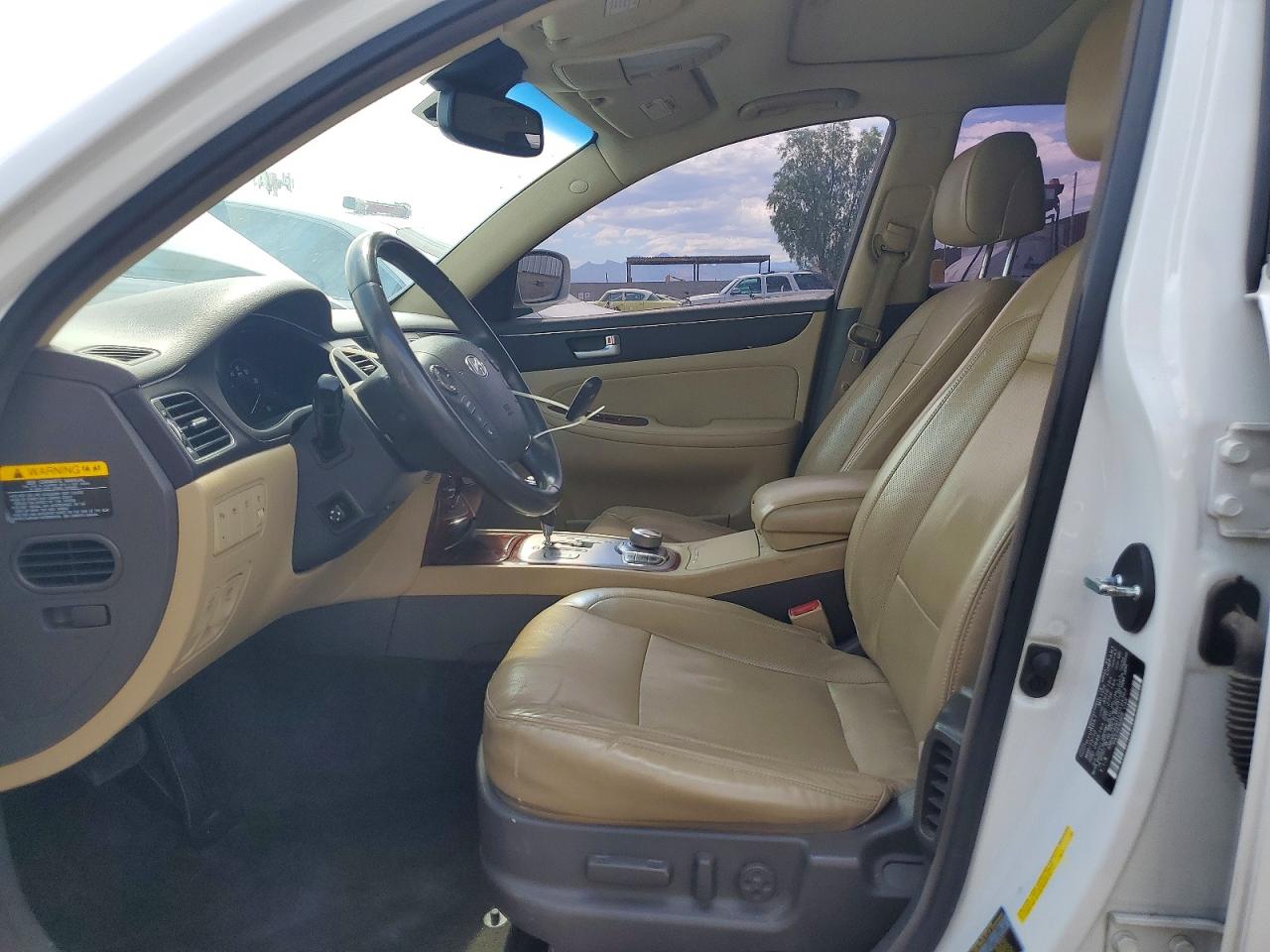 2012 Hyundai Genesis 3.8l White vin: KMHGC4DD1CU194363