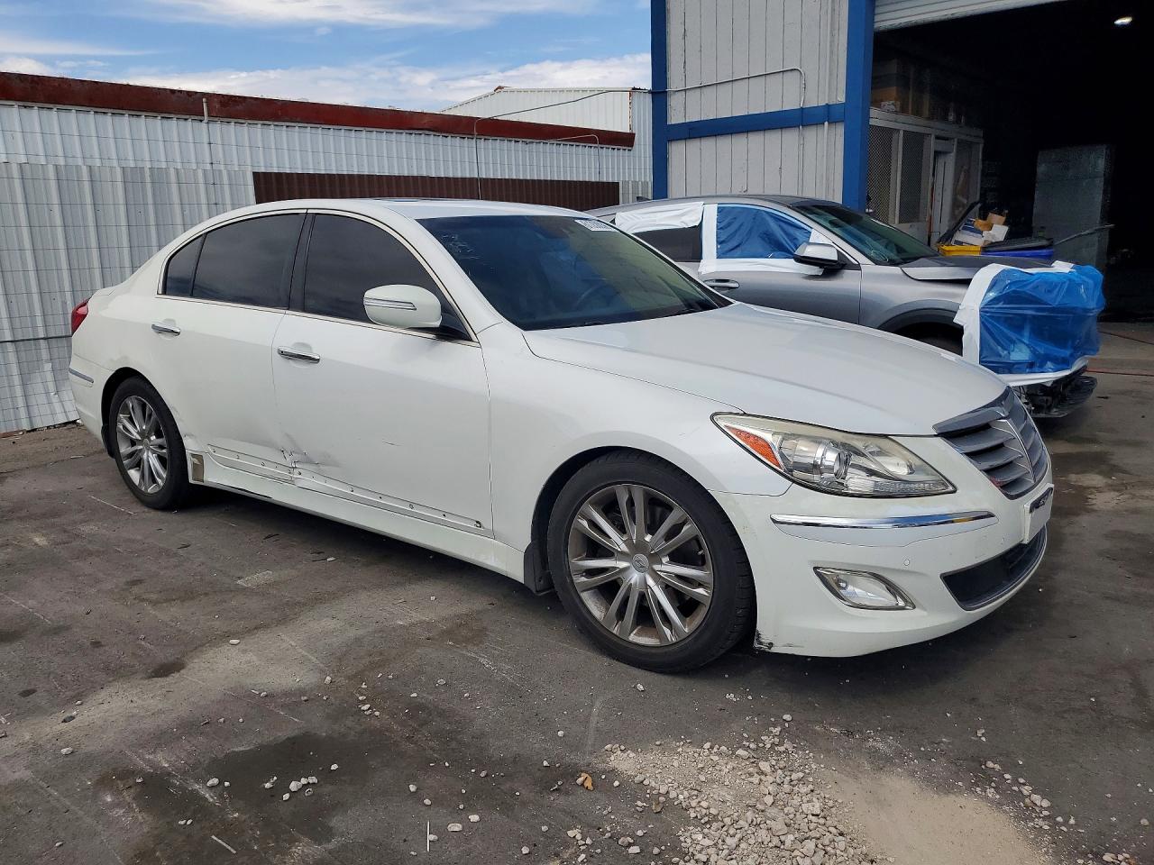 2012 Hyundai Genesis 3.8l White vin: KMHGC4DD1CU194363