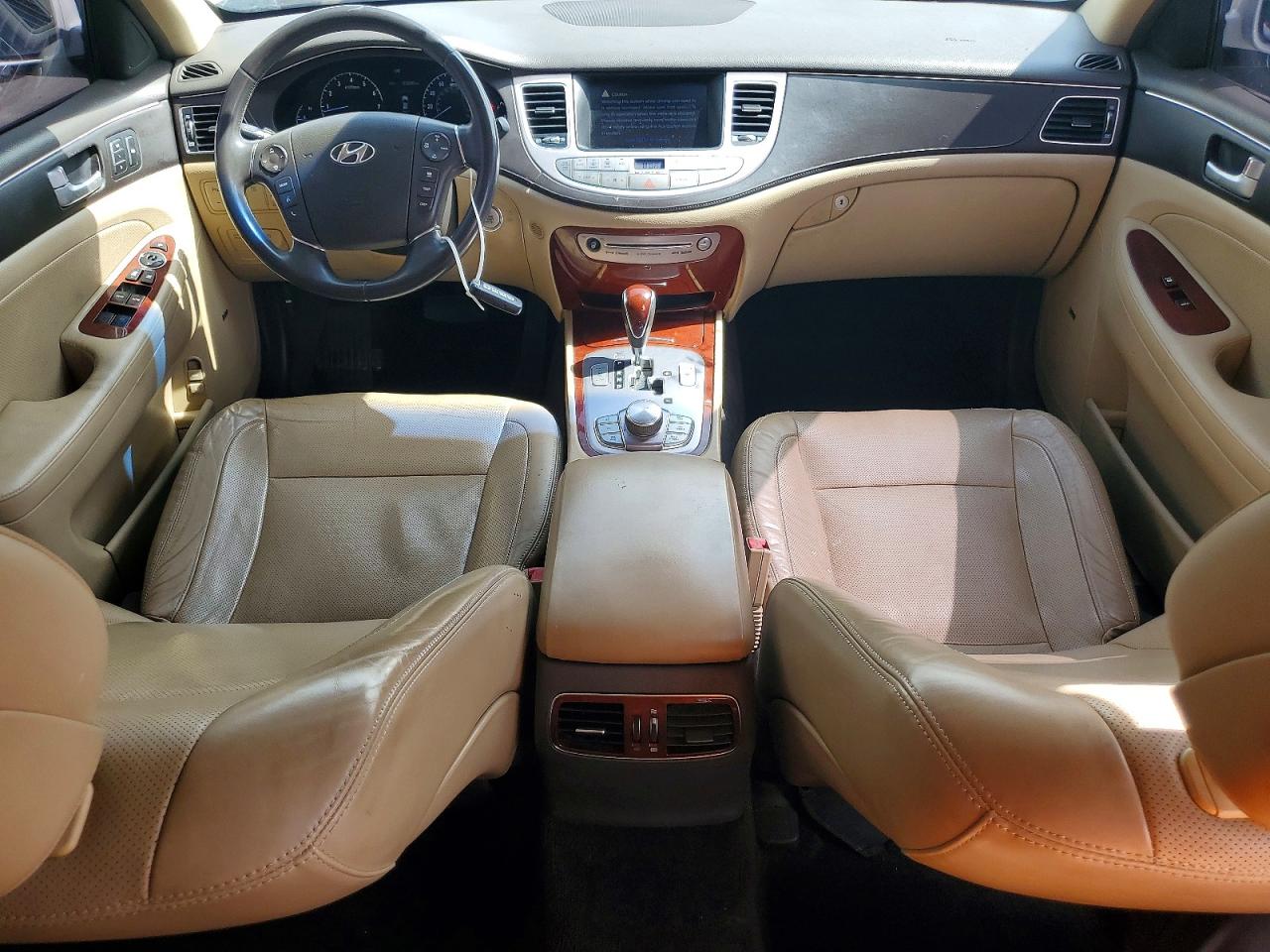 2012 Hyundai Genesis 3.8l White vin: KMHGC4DD1CU194363