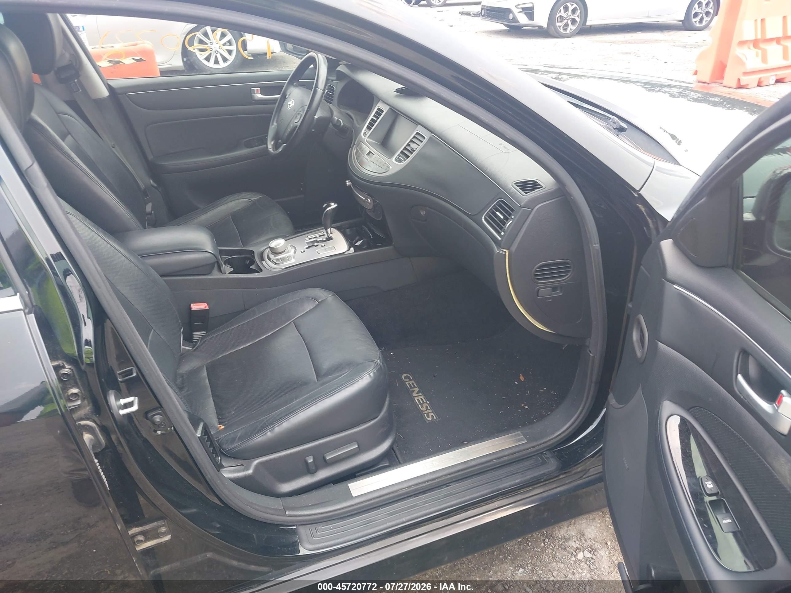 2012 Hyundai Genesis 3.8 Black vin: KMHGC4DD1CU194427