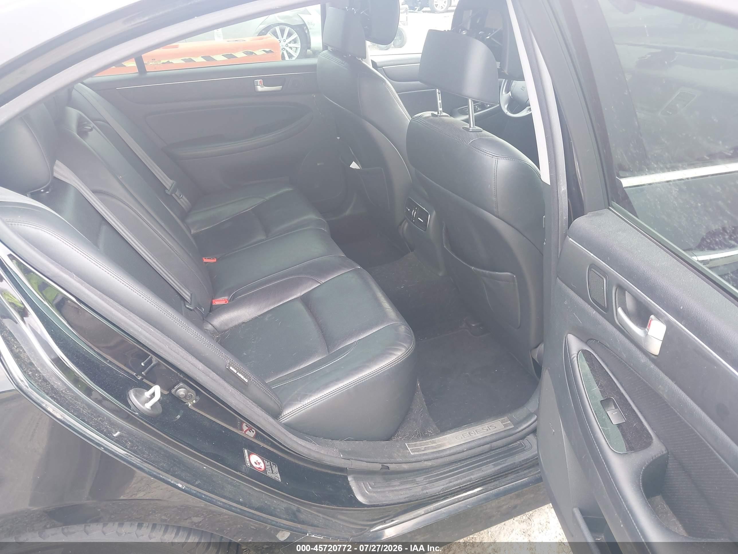 2012 Hyundai Genesis 3.8 Black vin: KMHGC4DD1CU194427
