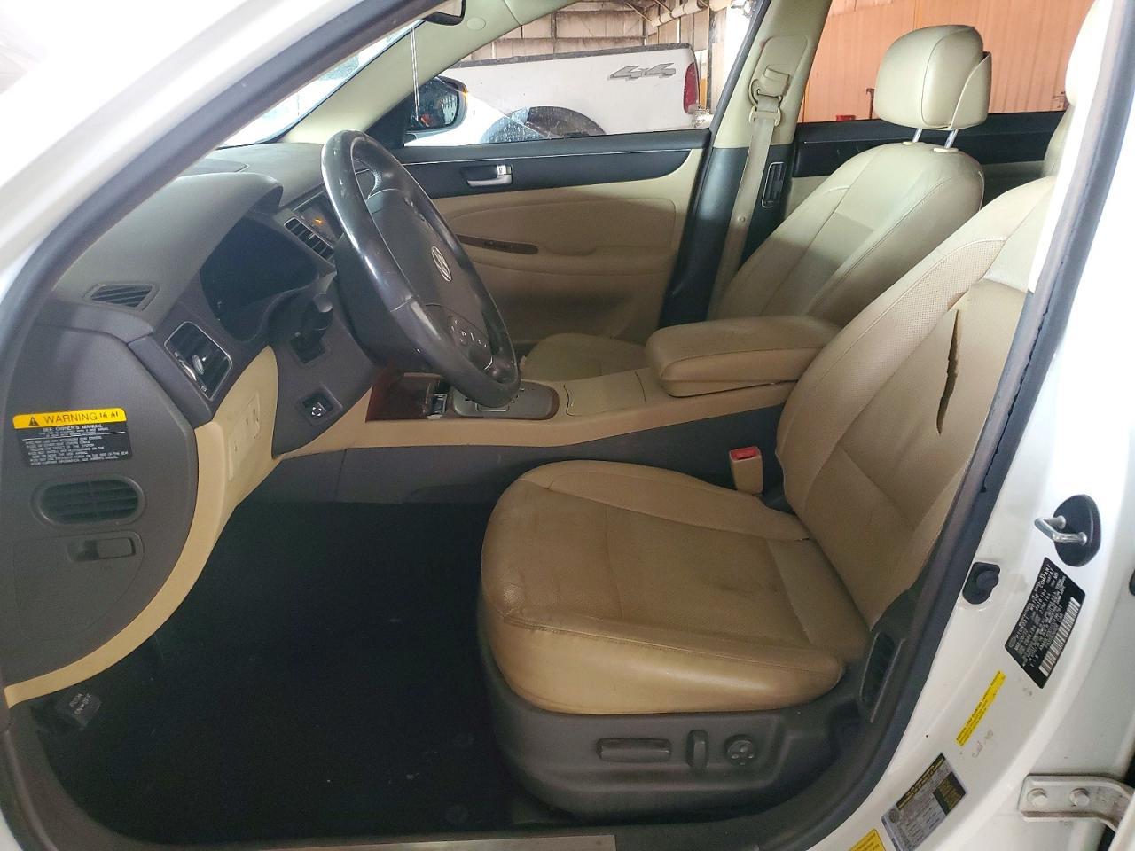 2012 Hyundai Genesis 3.8l Белый vin: KMHGC4DD1CU196761