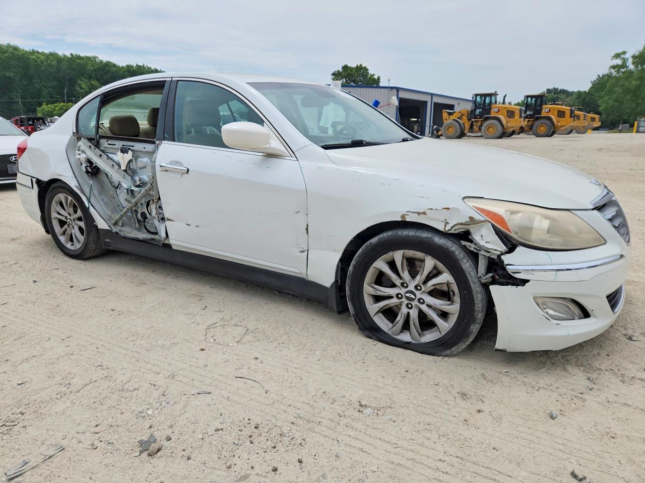 2012 Hyundai Genesis 3.8l White vin: KMHGC4DD1CU198915