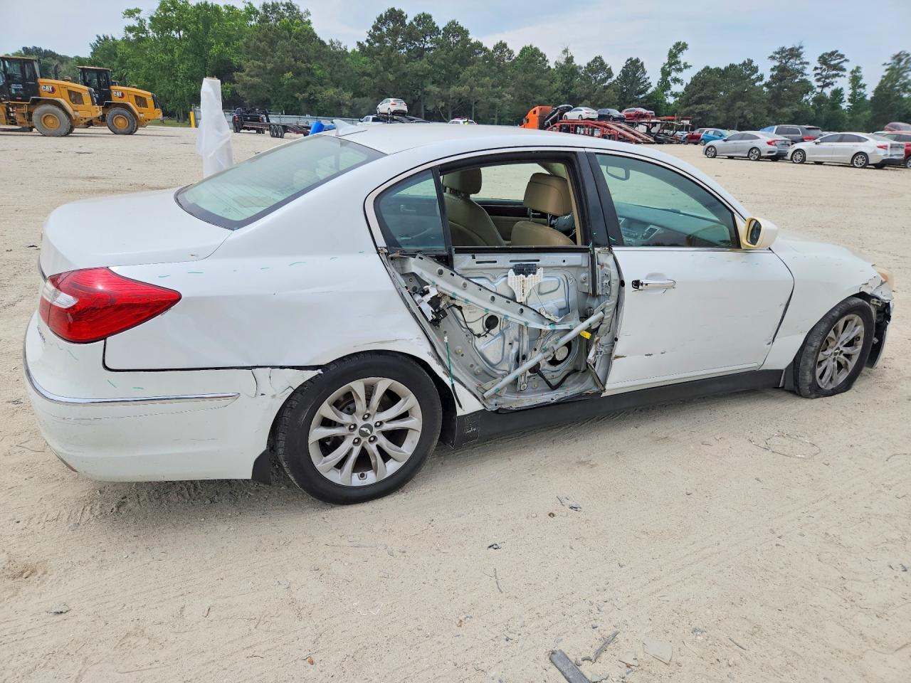 2012 Hyundai Genesis 3.8l White vin: KMHGC4DD1CU198915