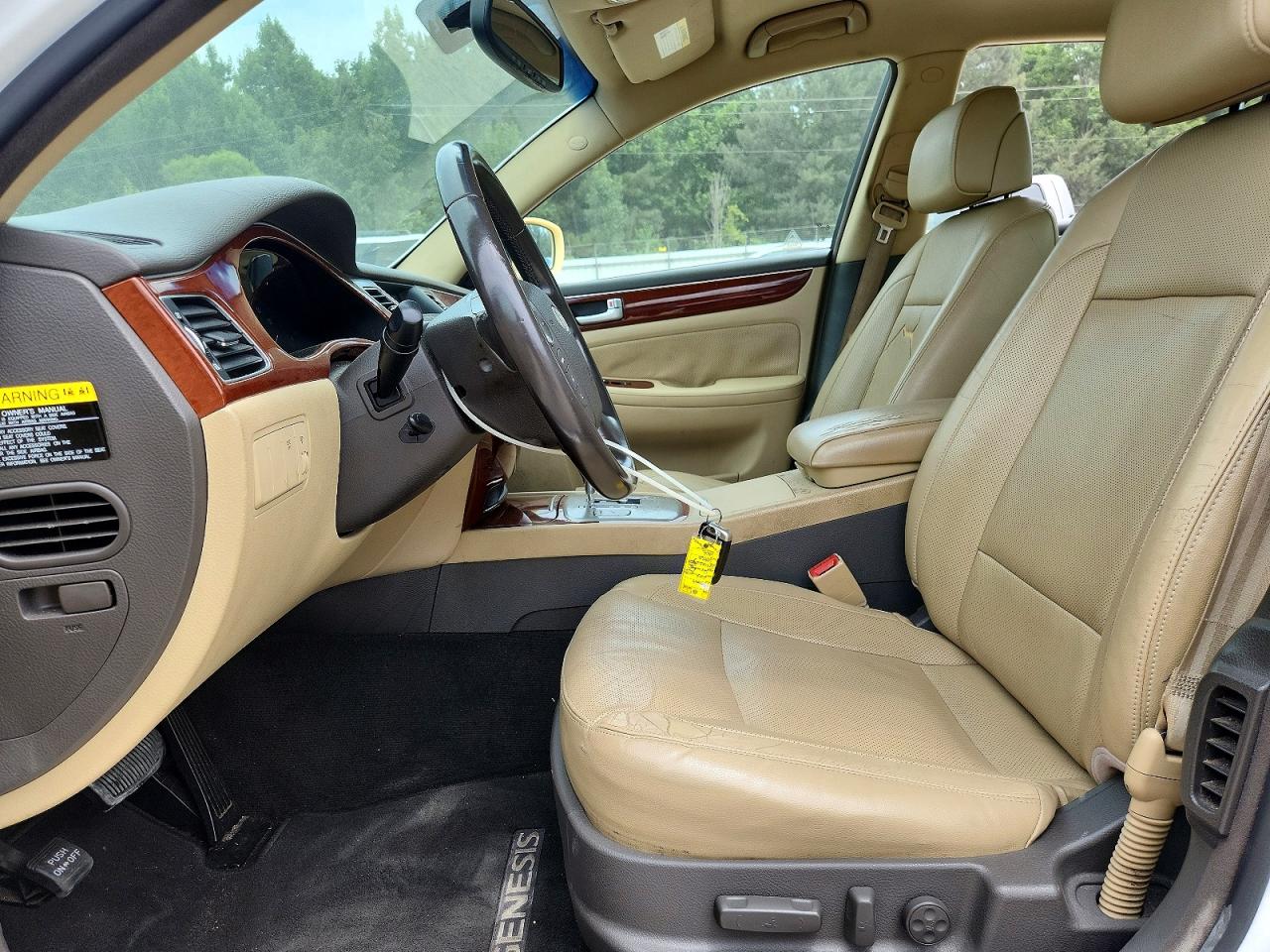 2012 Hyundai Genesis 3.8l White vin: KMHGC4DD1CU198915