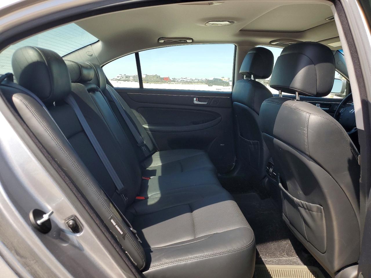 2012 Hyundai Genesis 3.8l V6 Silver vin: KMHGC4DD1CU200811