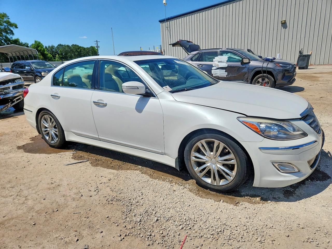 2012 Hyundai Genesis 3.8l White vin: KMHGC4DD1CU211713